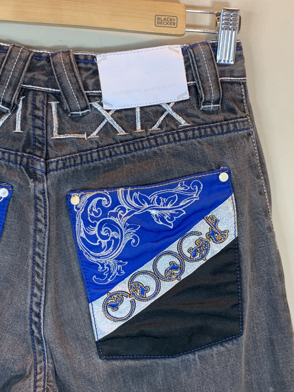 Coogi *RARE* Vintage 1990’s COOGI Embroidered Faded Denim Jeans Size US 28 / EU 44 - 5 Thumbnail