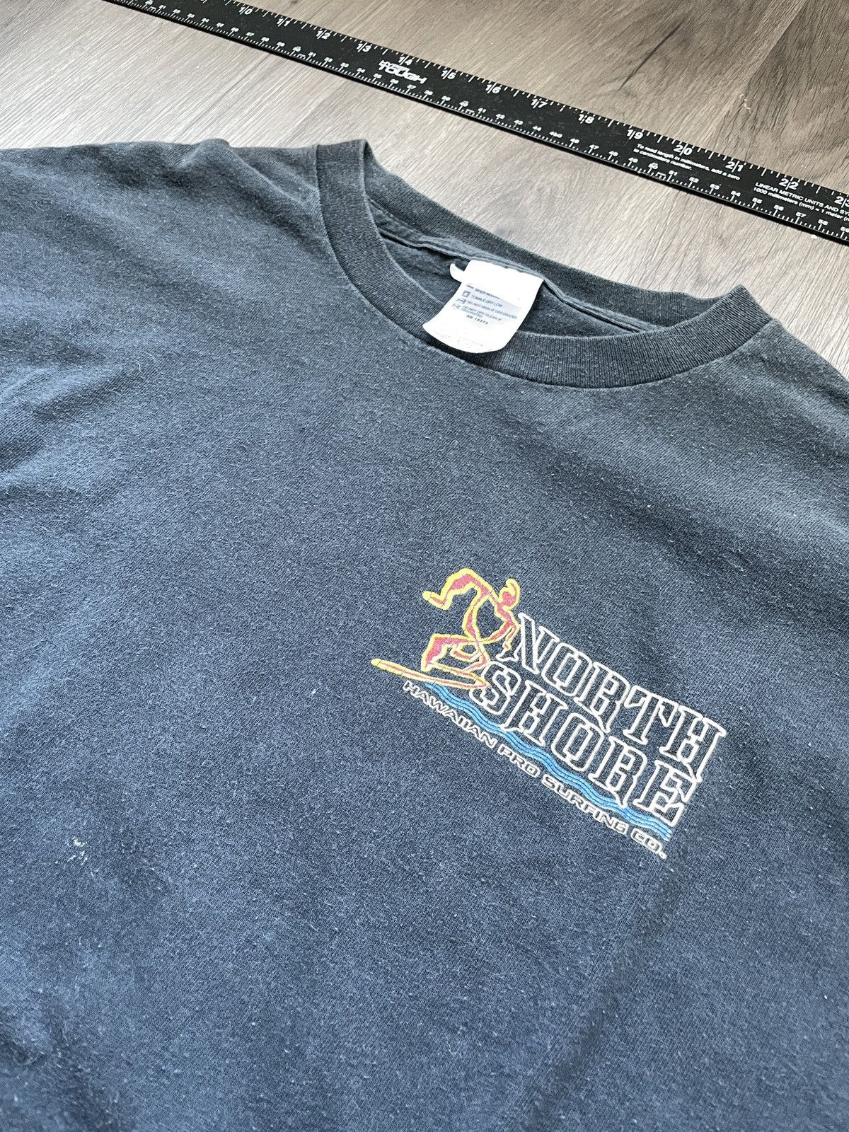 Vintage Vintage 03’ Delta “North Shore Hawaii” T-Shirt (Sz.L) Size US L / EU 52-54 / 3 - 2 Thumbnail