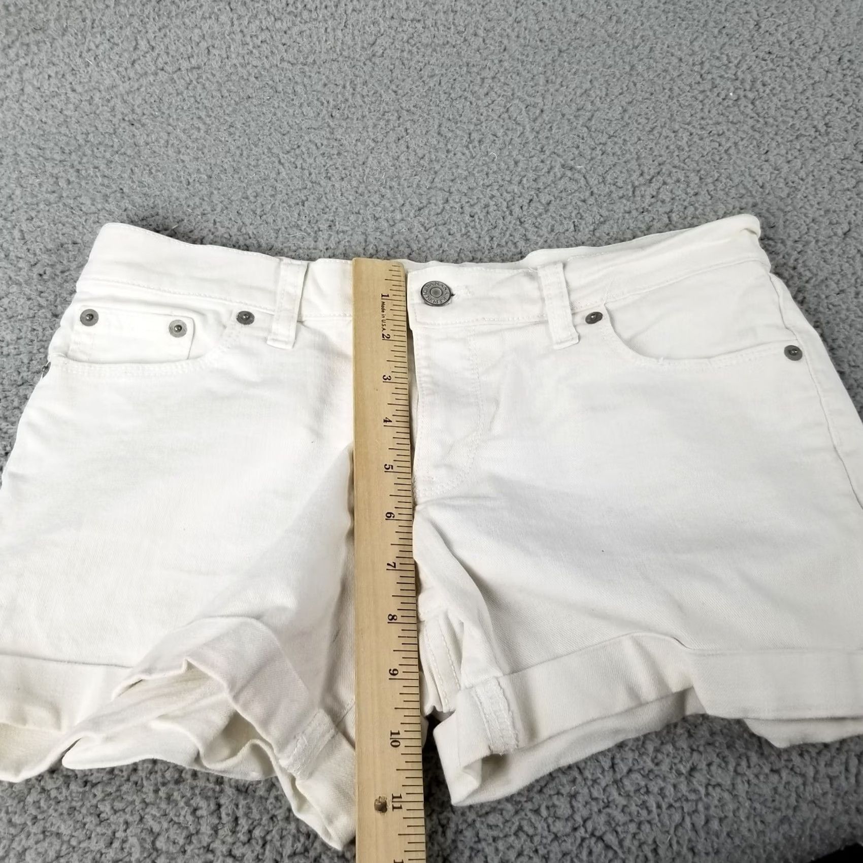 Banana Republic Banana Republic Shorts Womens 28W White Denim Cuffed Pockets 28W Regular 2R Size 28" / US 6 / IT 42 - 6 Thumbnail
