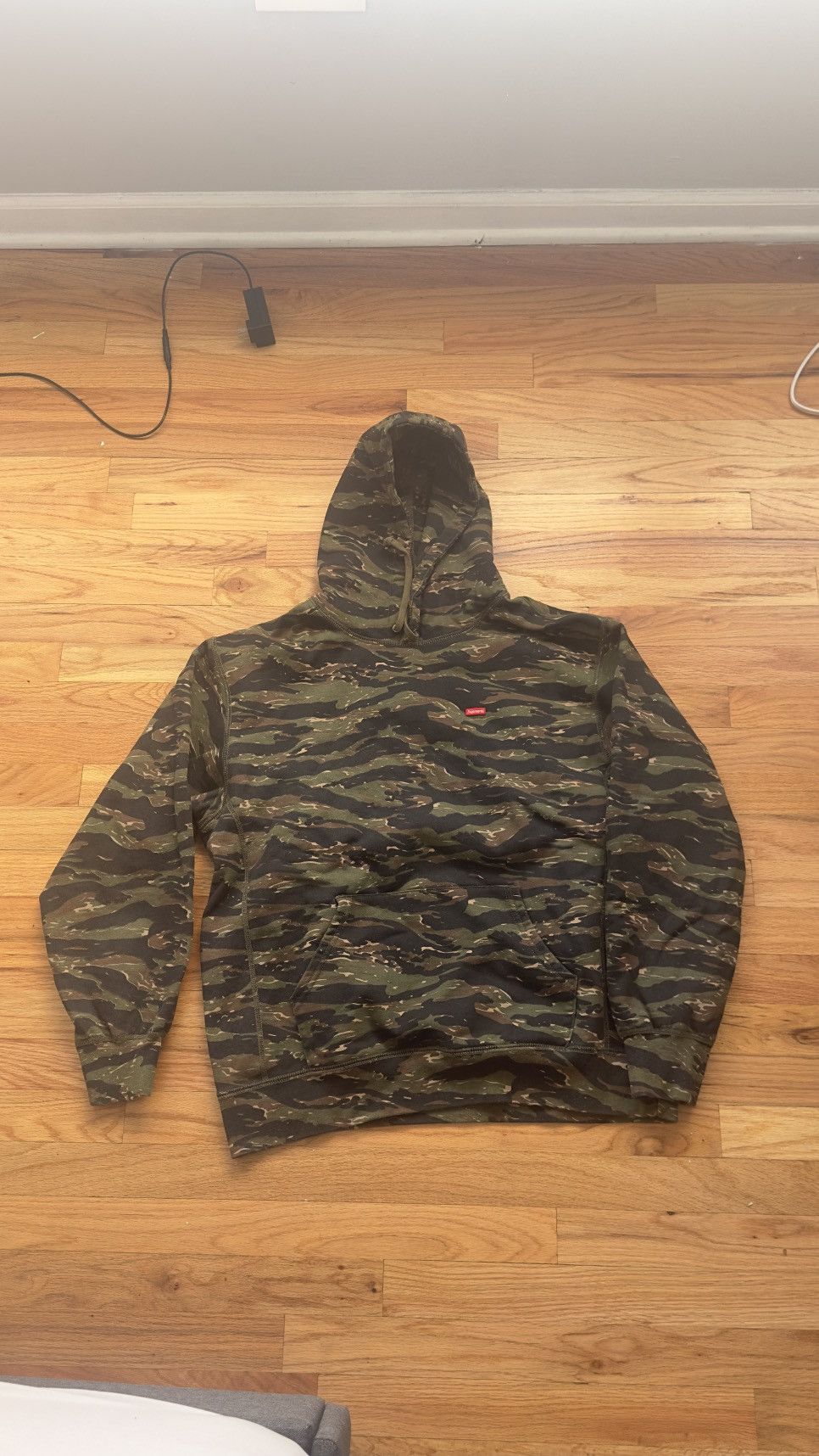 Supreme Supreme Tiger Stripe hoodie size L Size US L / EU 52-54 / 3 - 1 Thumbnail