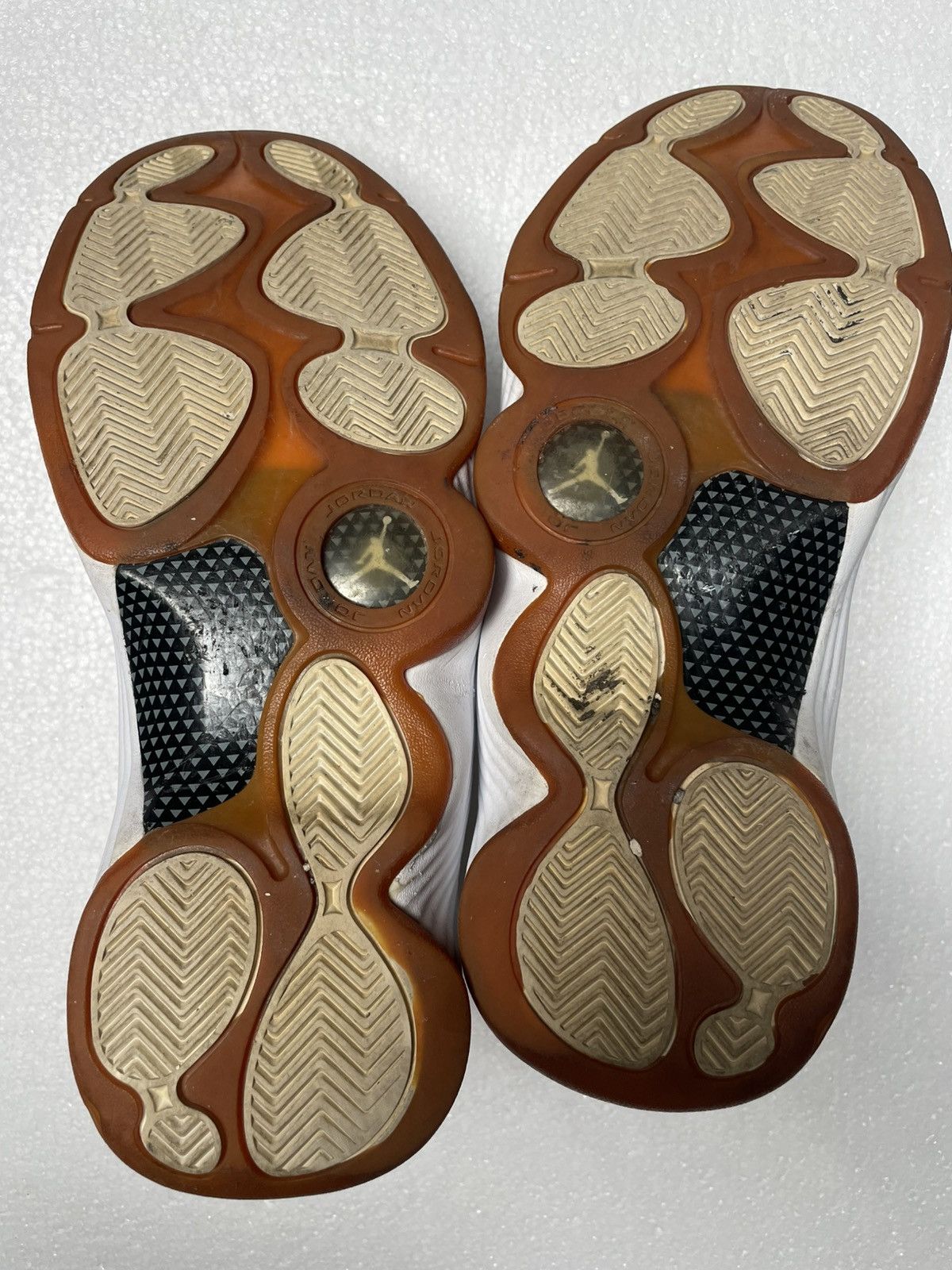 Jordan Brand Jordan Jumpman Team 2 "Gum Sole" athletic sneakers 12US Size US 12 / EU 45 - 6 Thumbnail