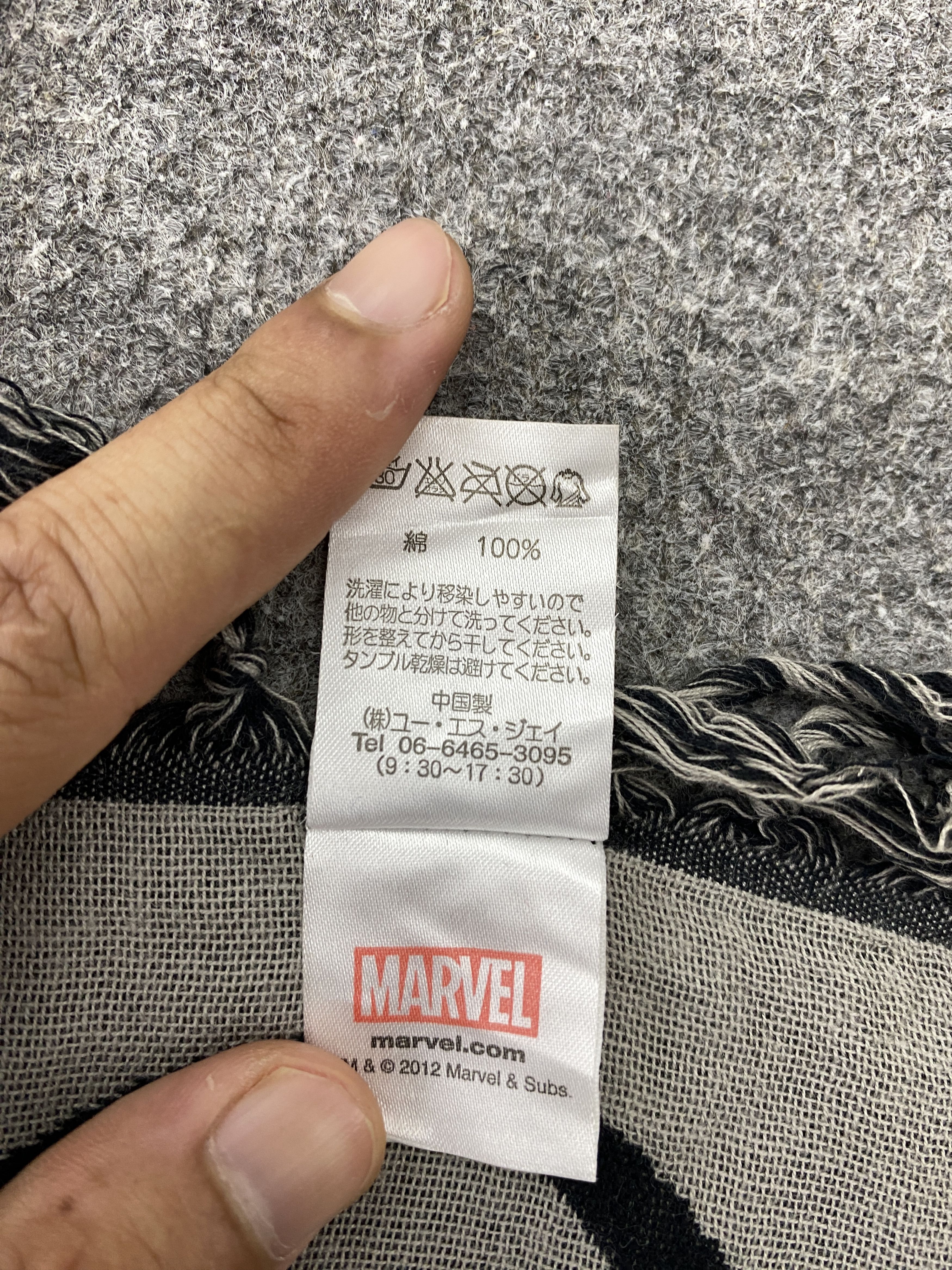 Marvel Comics × Vintage Marvel Wool Scarf Shawl Babushka head Scarf SN0032 Size ONE SIZE - 8 Thumbnail