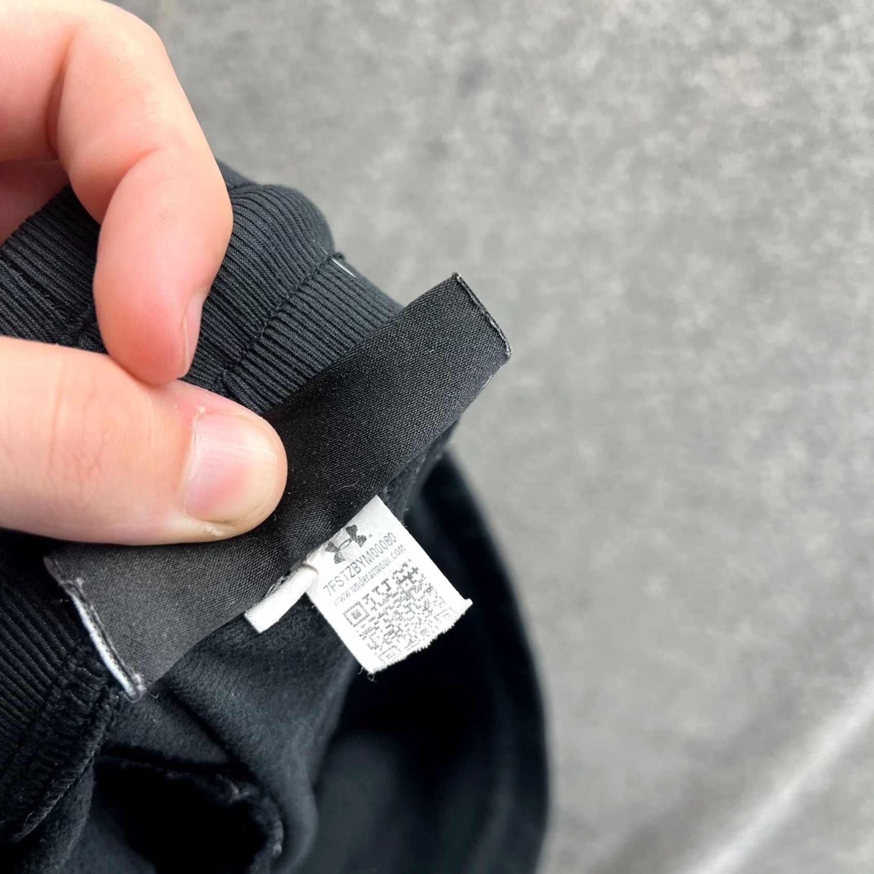 Under Armour VINTAGE Under Armour Jogger Pants Men Large Black Fleece Athletic Slim Tapered Pockets 28in Inseam XL Regular Shoes? Size US 33 - 7 Thumbnail