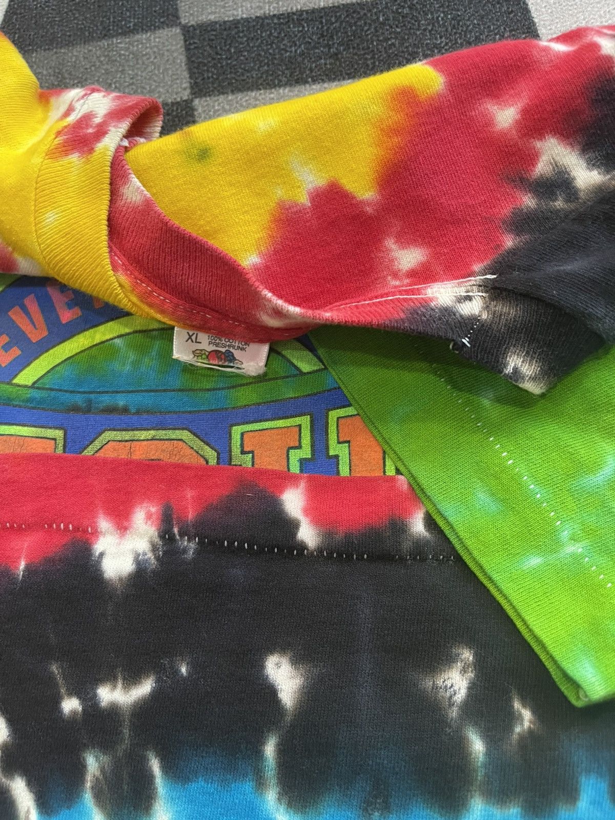 Vintage VINTAGE 90s Tie Dye JESUS EVERLASTING LIFE T-Shirt XL Size US XL / EU 56 / 4 - 3 Thumbnail
