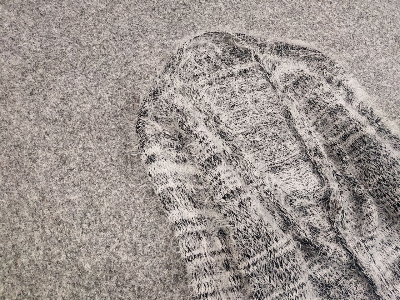 Japanese Brand Vintage Japan Design Mohair fuzzy Cardigan Sweater Y2K Style Size US S / EU 44-46 / 1 - 7 Thumbnail