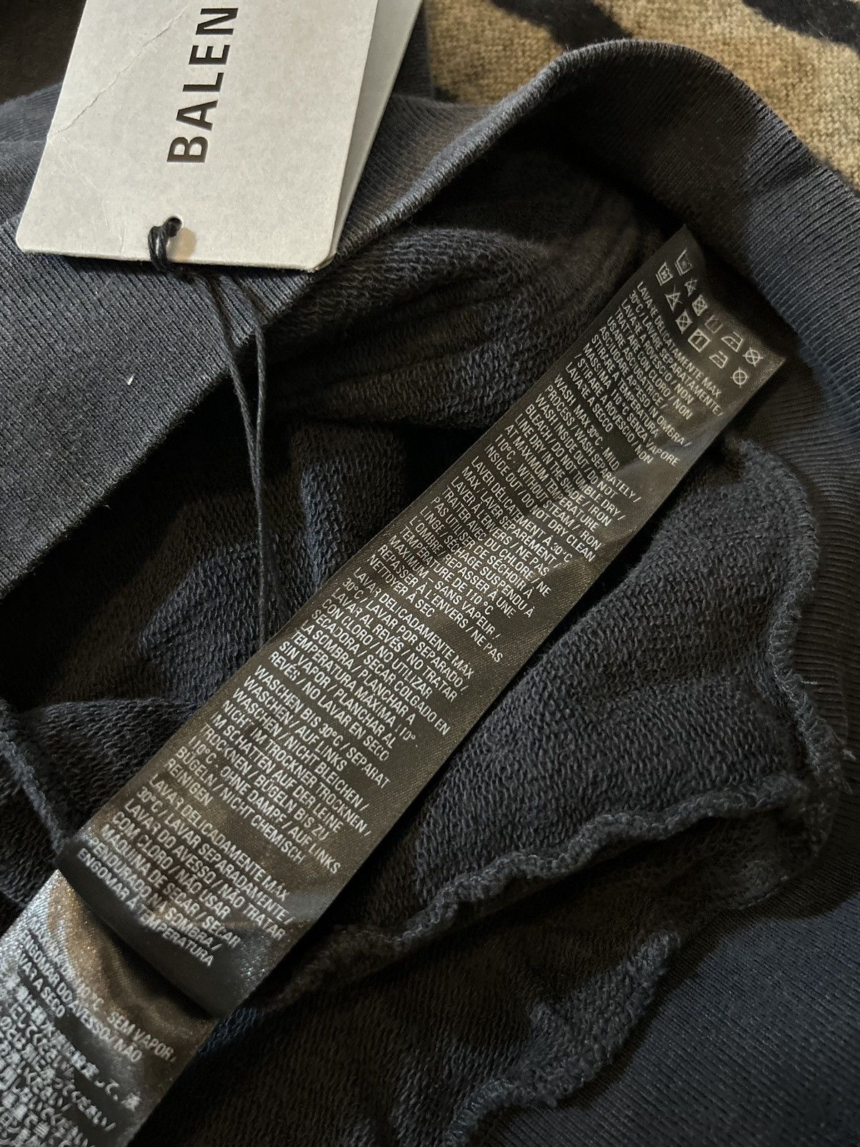 Balenciaga FW 22 Balenciaga New Sporty B Large Fit Size US L / EU 52-54 / 3 - 10 Thumbnail