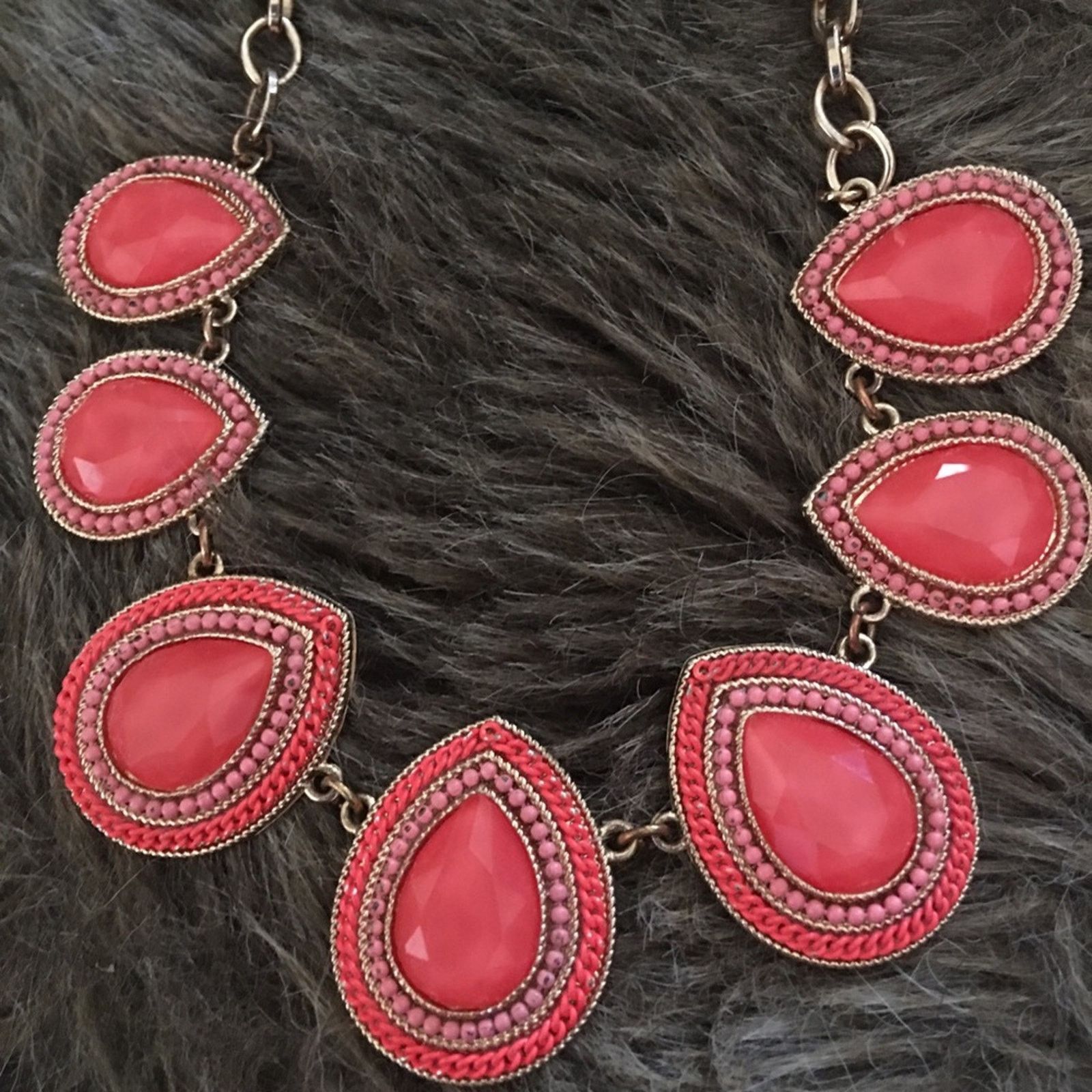 Jewelry Coral tone faceted tear drop statement necklace Size ONE SIZE - 6 Thumbnail