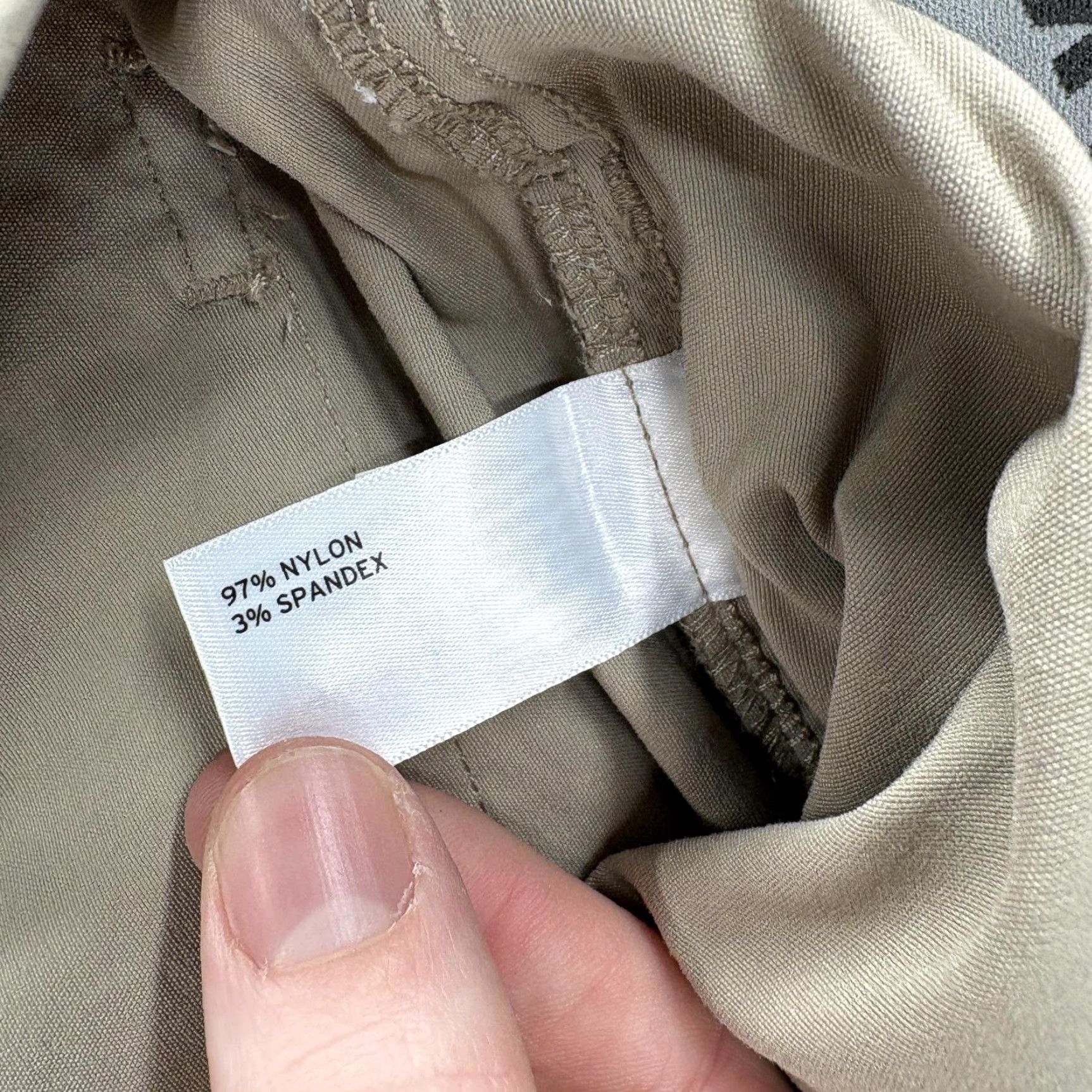 Duluth Trading Company Duluth Flex Dry on the Fly Relaxed Fit Cargo Pants Mens 46x26 Beige Stretch Work Size US 30 / EU 46 - 6 Thumbnail