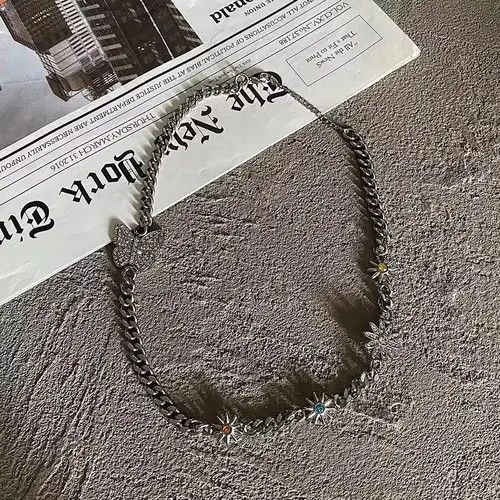 Jewelry × Vintage Vintage diamond-encrusted butterfly necklace Size ONE SIZE - 2 Thumbnail