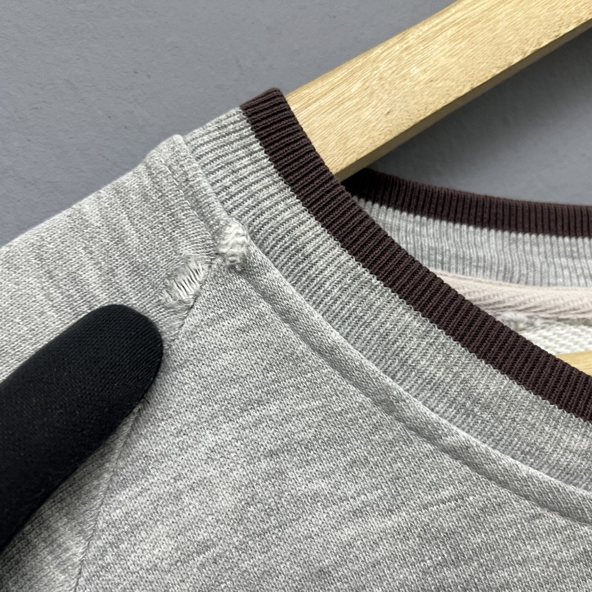 Nike Vintage Nike Small Swoosh Sweatshirt Size US L / EU 52-54 / 3 - 10 Thumbnail