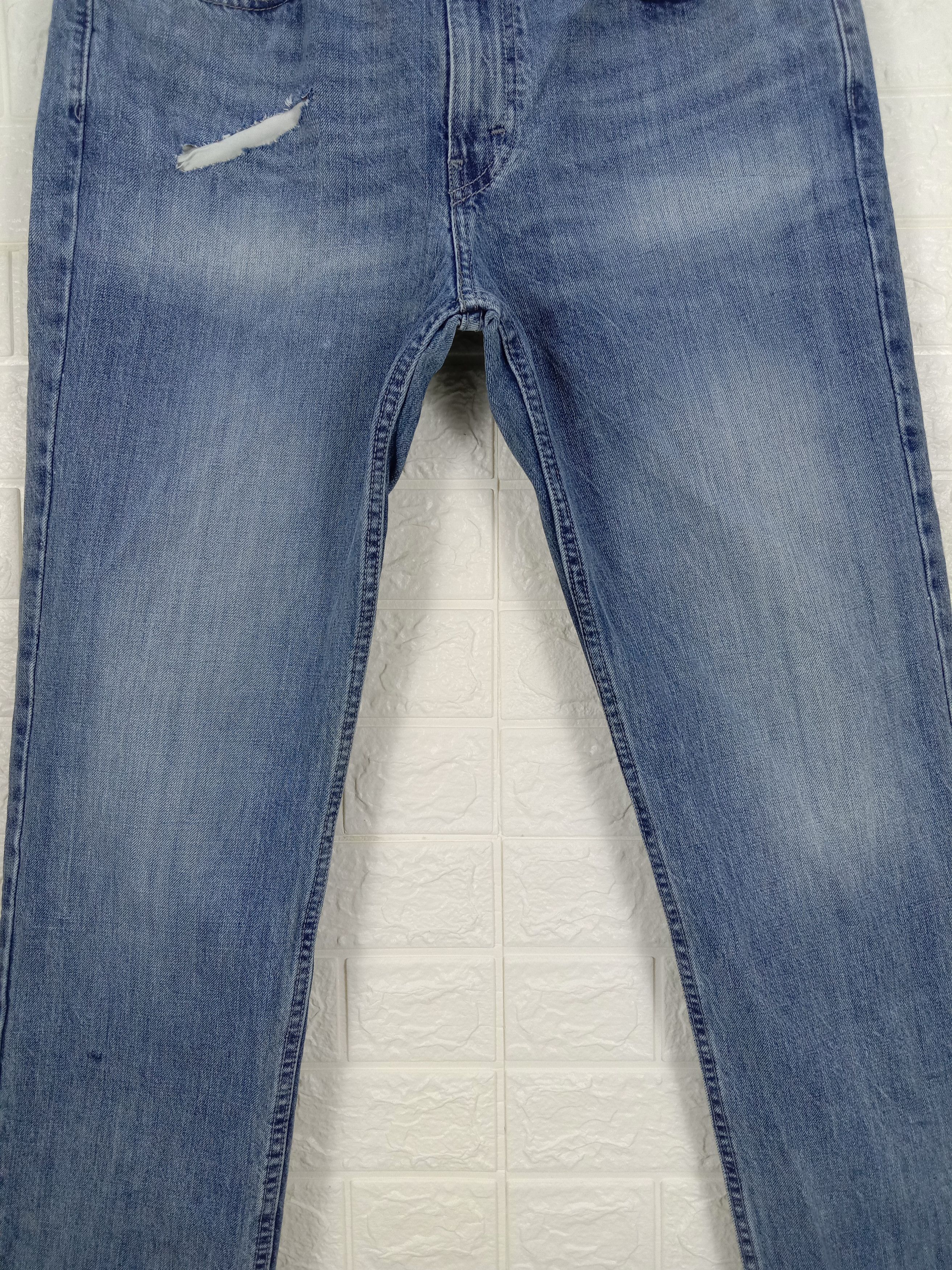 Levi's Vintage Levi's 514 Jeans Blue Wash Distressed Denim Size US 32 / EU 48 - 3 Thumbnail