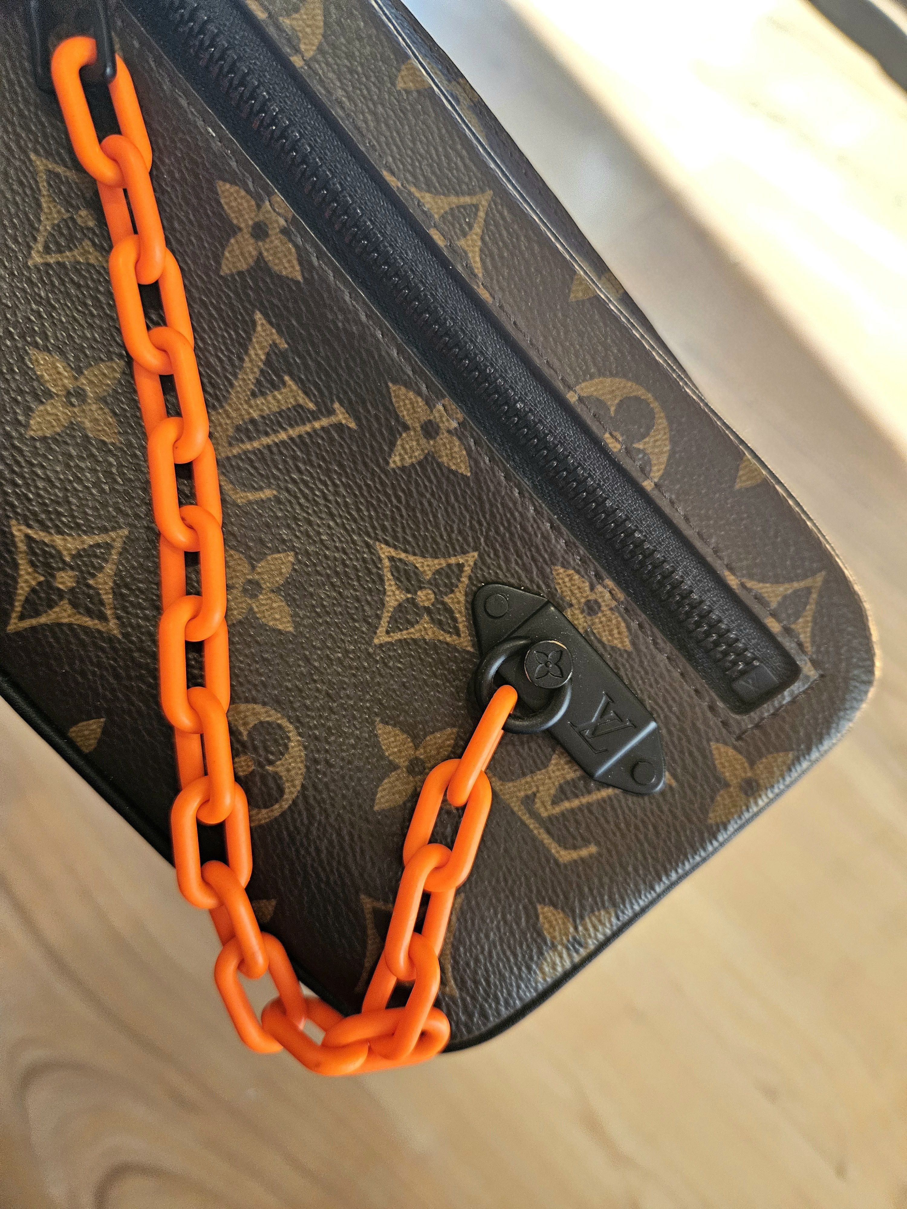 Louis Vuitton Louis Vuitton Pochette Volga Brown Size ONE SIZE - 3 Thumbnail