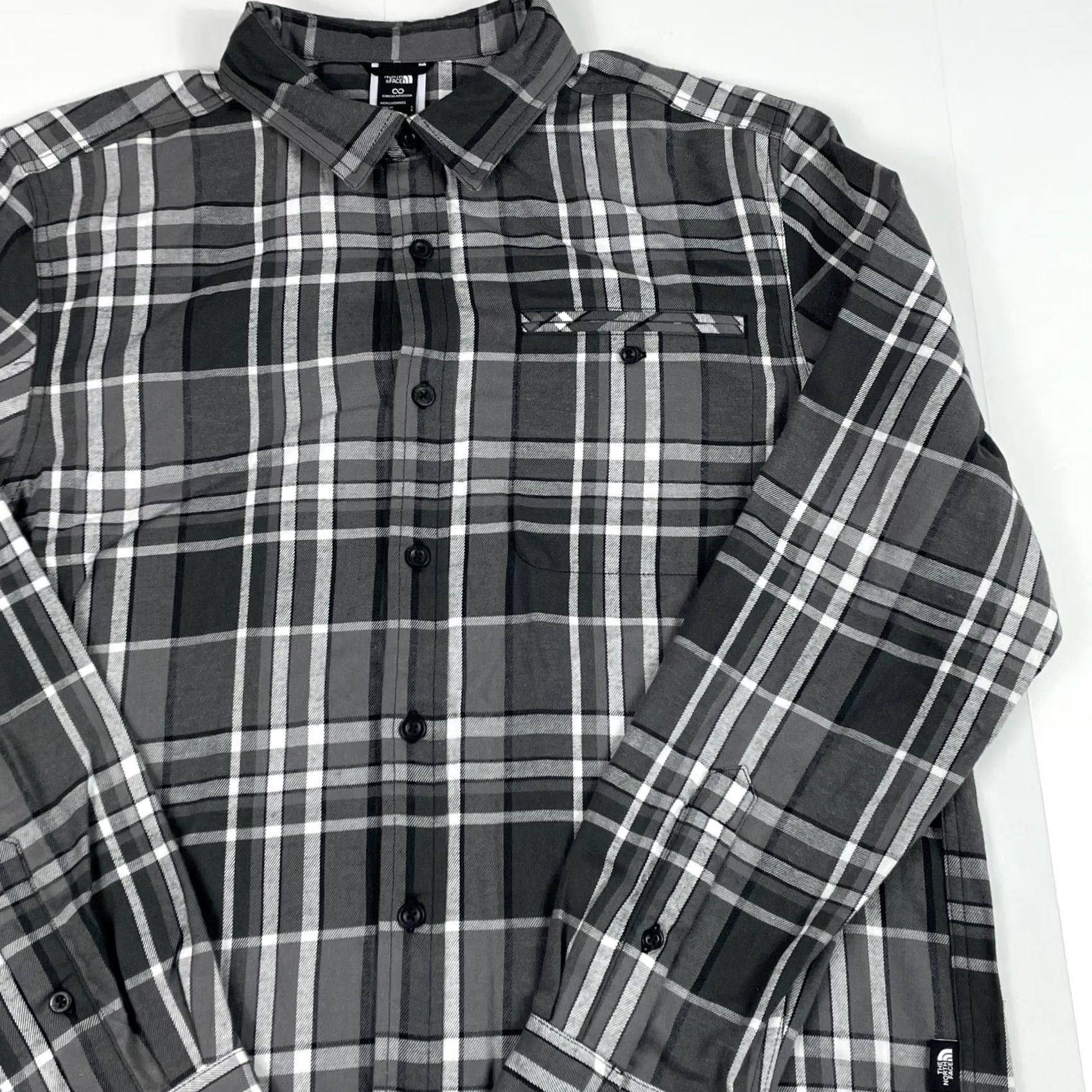The North Face The North Face Shirt - Large Gray Flannel Long Sleeve Men's Button Up Hiking Camping Size US L / EU 52-54 / 3 - 3 Thumbnail