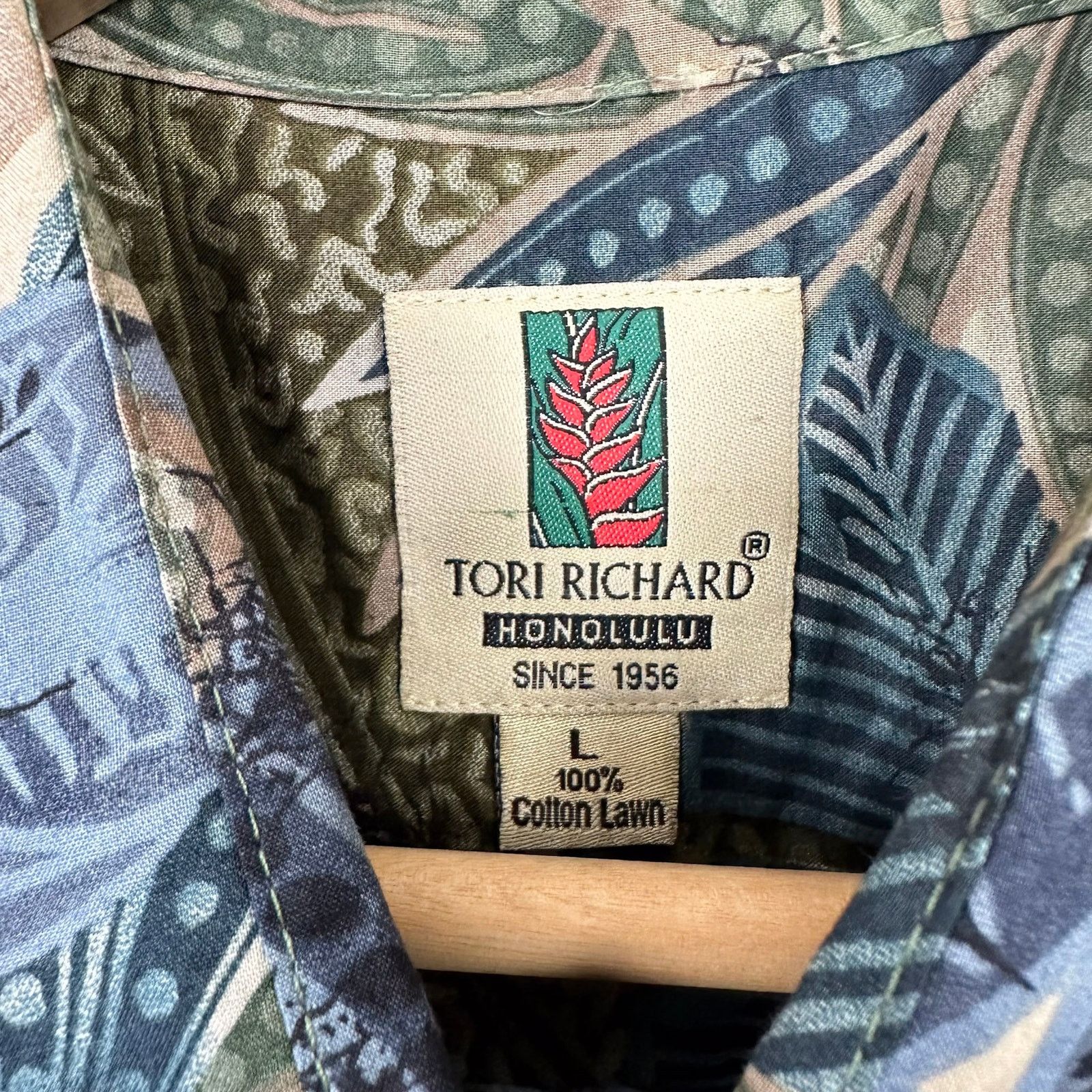 Tori Richard Vintage Tori Richard Cotton Lawn Hawaiian Print Shirt Size L Size US L / EU 52-54 / 3 - 2 Thumbnail