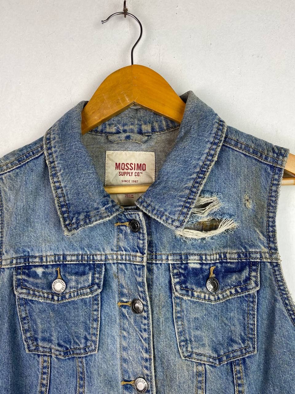 Mossimo mossimo distressed denim vest nice design Size L / US 10 / IT 46 - 2 Thumbnail