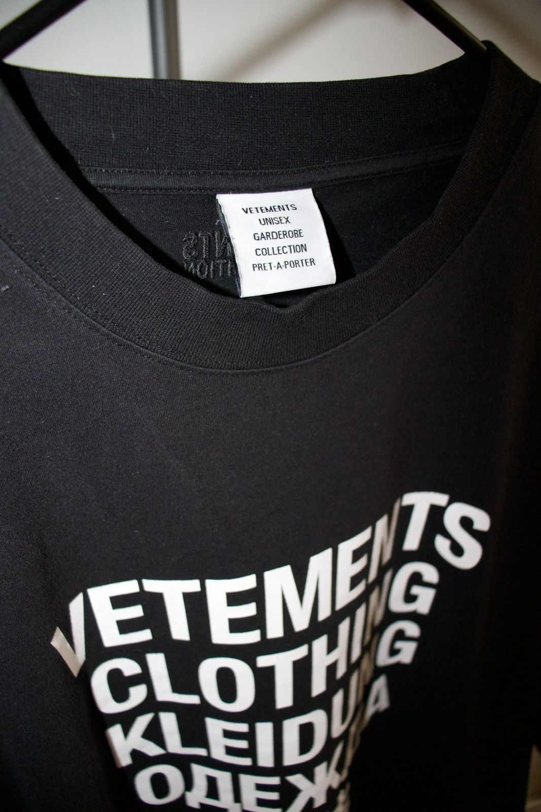 Vetements VETEMENTS “MULTILINGUAL” TSHIRT Size US M / EU 48-50 / 2 - 3 Thumbnail