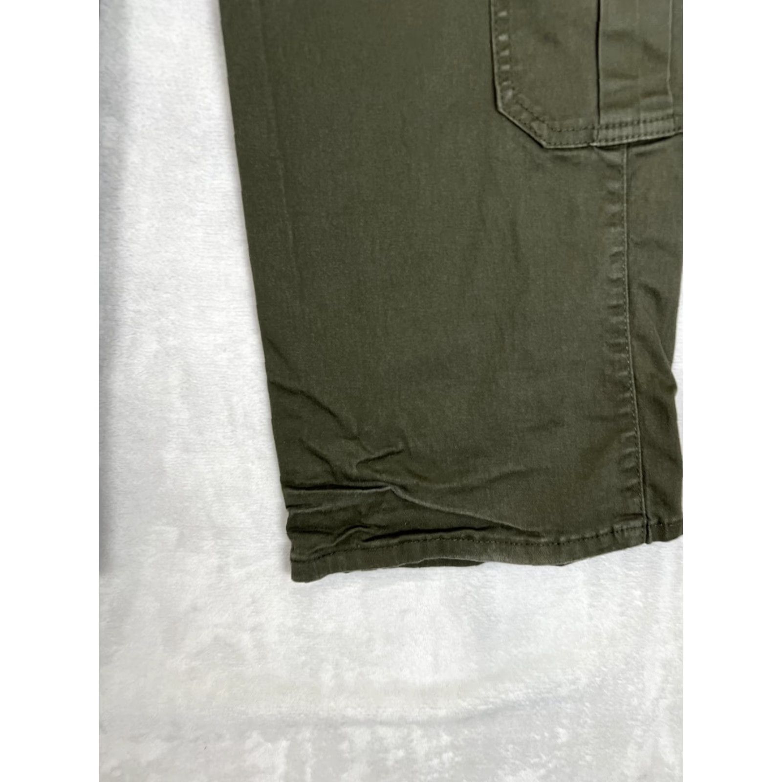 Hot Topic Hot Topic Juniors Cargo Pants Green Twill Straight Leg Pockets 3 Casual Utility Jeans Size 26" / US 2 / IT 38 - 7 Thumbnail