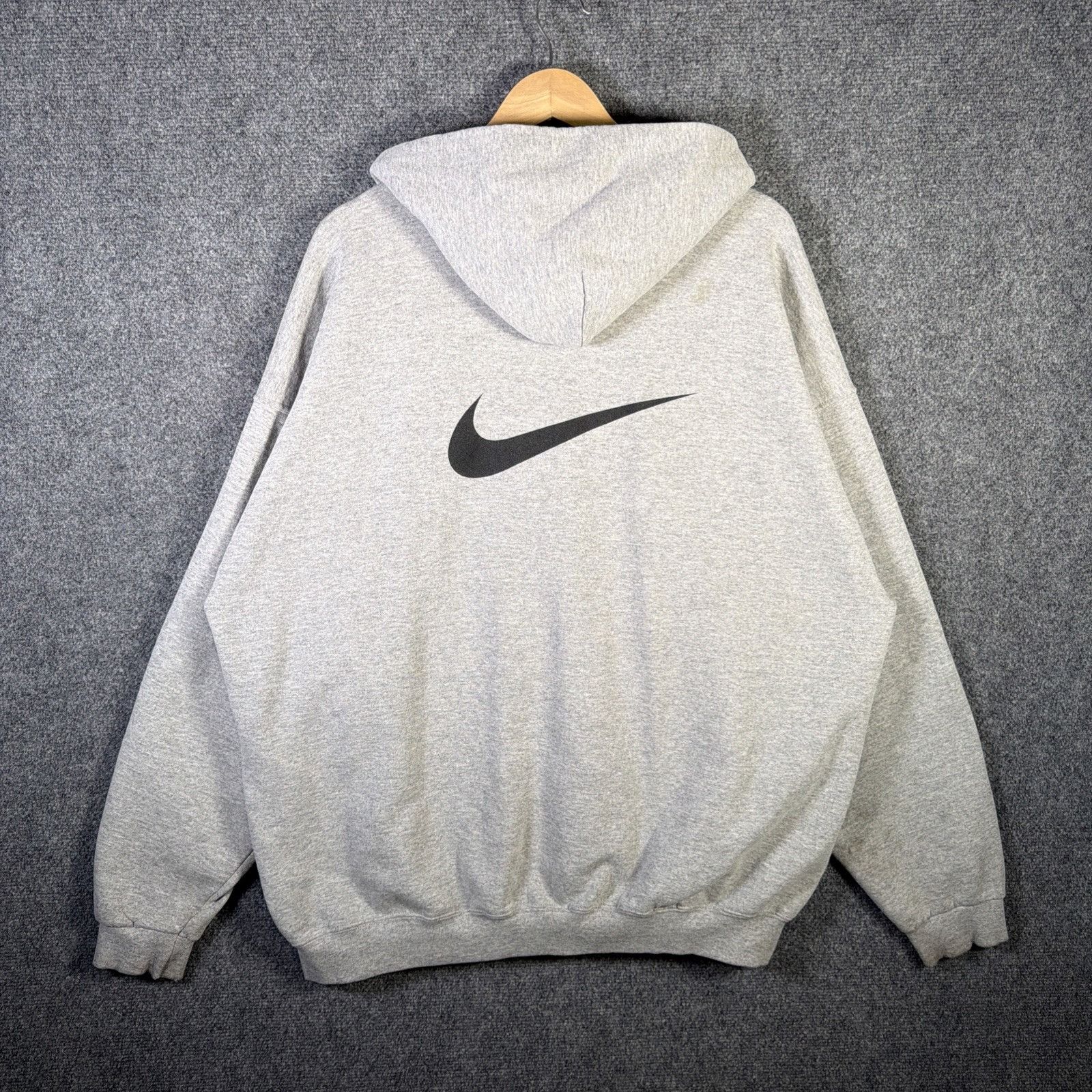 Nike Vintage Nike Hoodie Mens XL Gray Center Swoosh Skate 90s Size US XL / EU 56 / 4 - 1 Thumbnail