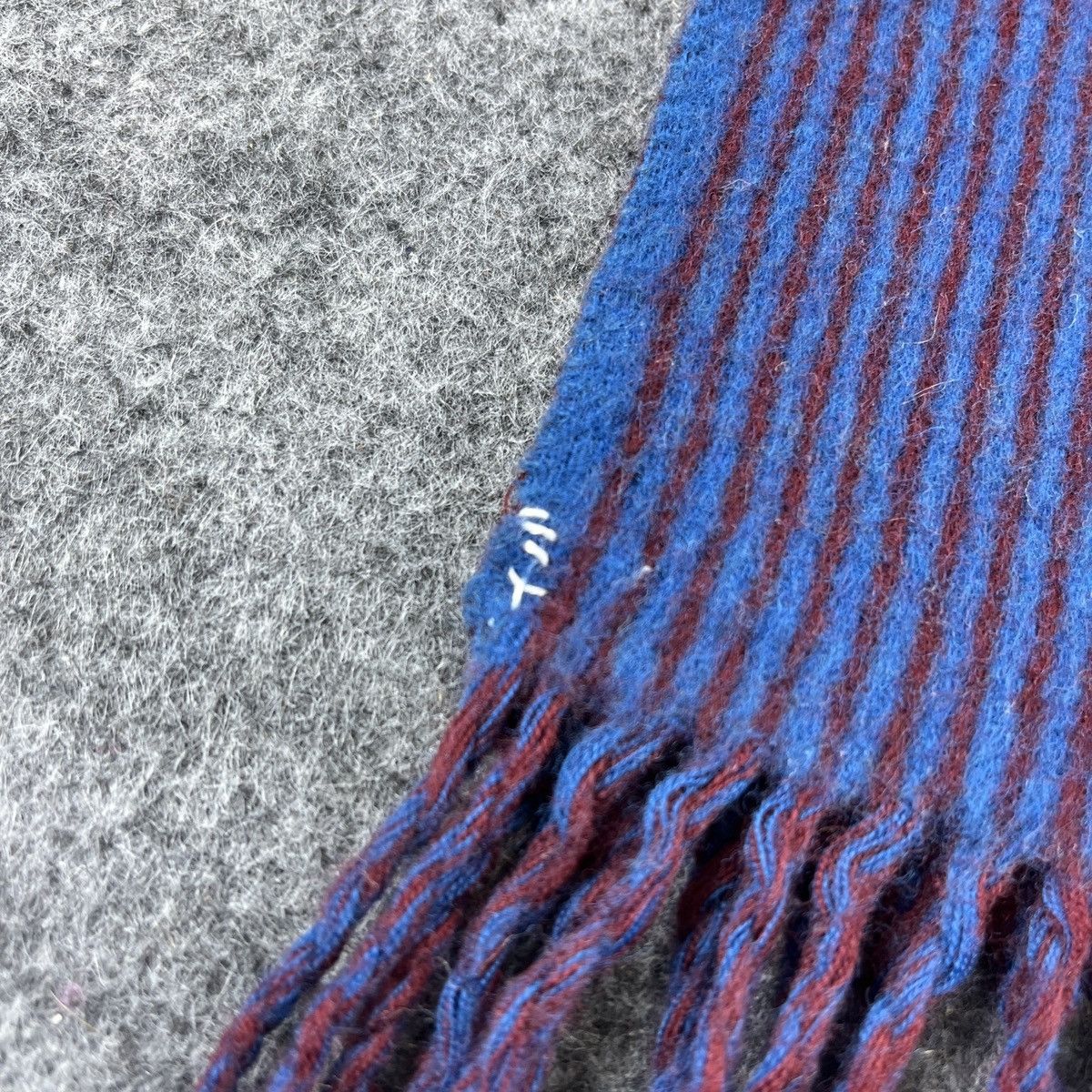 Other Wool Givenchy Scarf / Muffler / Neckwear T1209 Size ONE SIZE - 8 Thumbnail