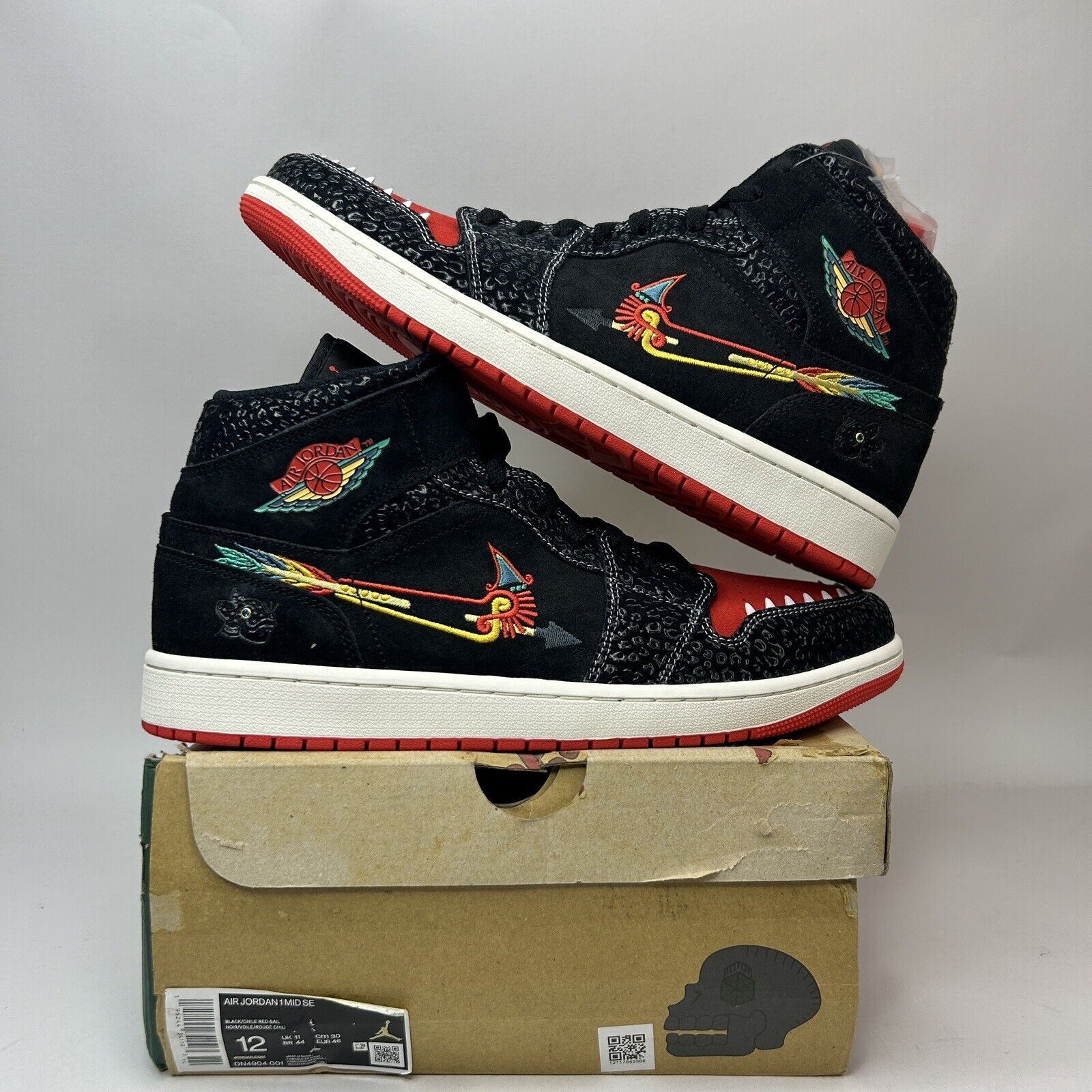 Jordan Brand Nike Air Jordan 1 Retro Mid SE “Siempre Familia” 2023 Size US 12 / EU 45 - 1 Thumbnail