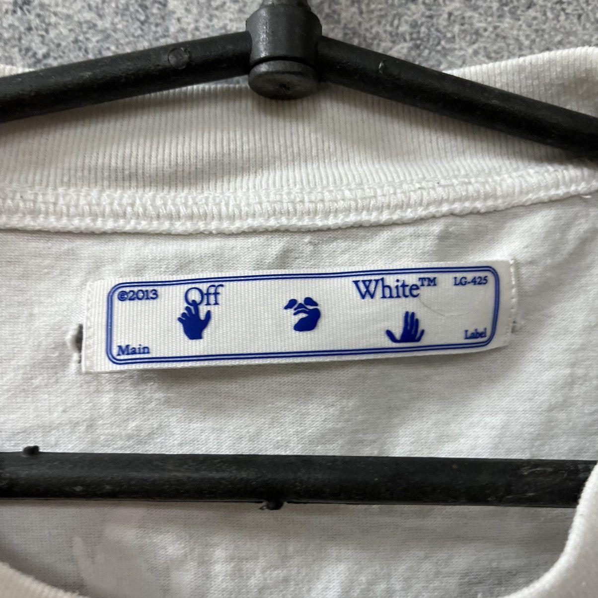 Off White T-shirt Big Logo