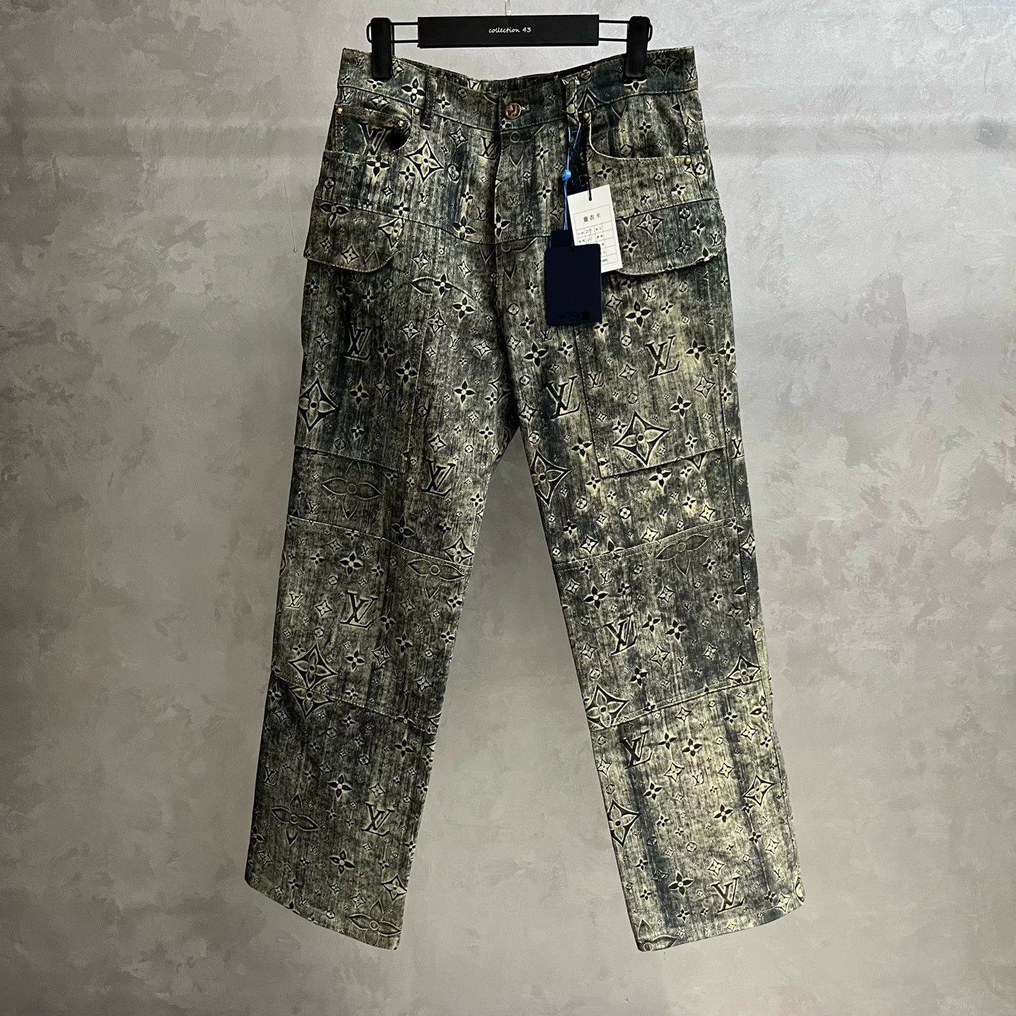 Louis Vuitton Louis Vuitton Casual Casual Pants 28 Men Size US 28 / EU 44 - 1 Thumbnail
