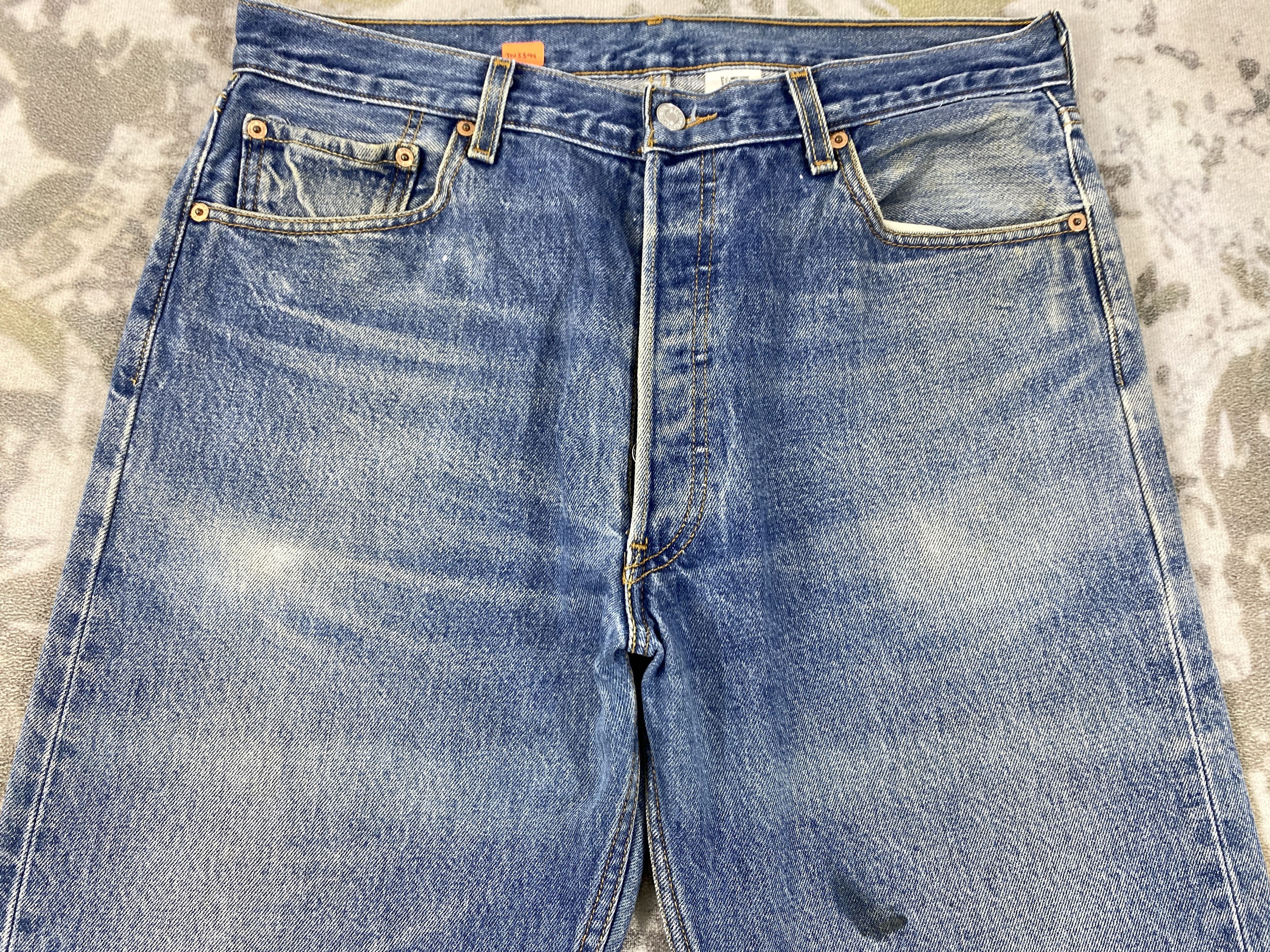 Levi's Vintage Clothing Distressed Blue Vintage Levi's 501 Jeans 35x32.5 JN3394 Size US 35 - 5 Thumbnail