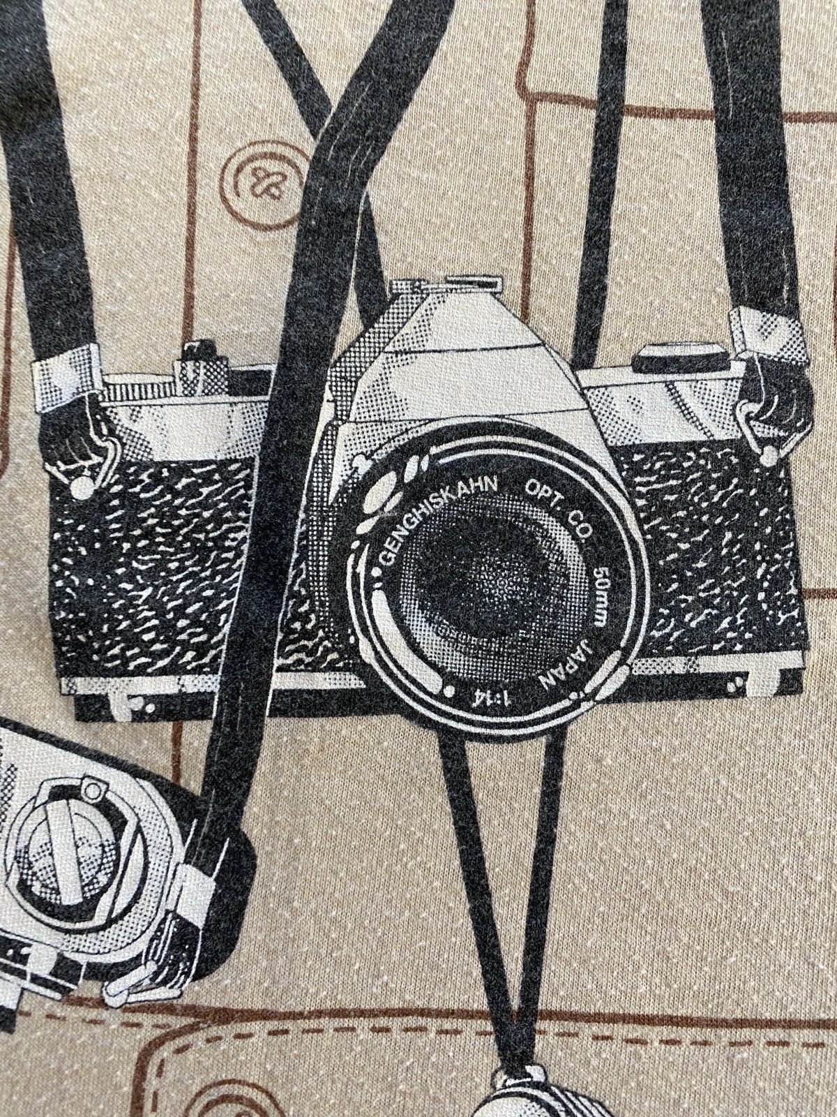 Vintage Vintage 1981 Genghiskhan Japan Camera Single Stitch Tee Size US XS / EU 42 / 0 - 6 Thumbnail