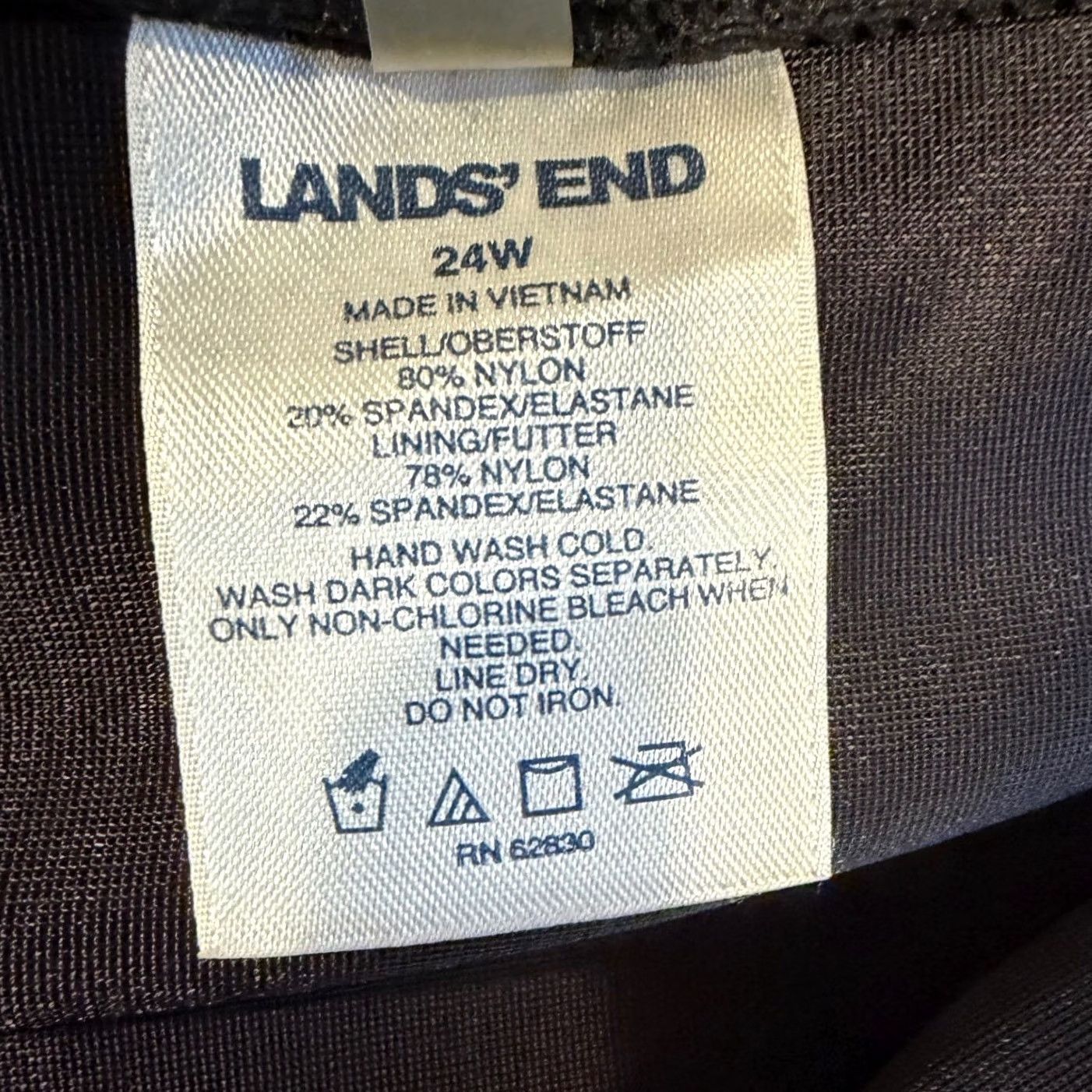 Lands' End - "Plus Size" is explicitly included Size 42" / US 20 - 2 Thumbnail