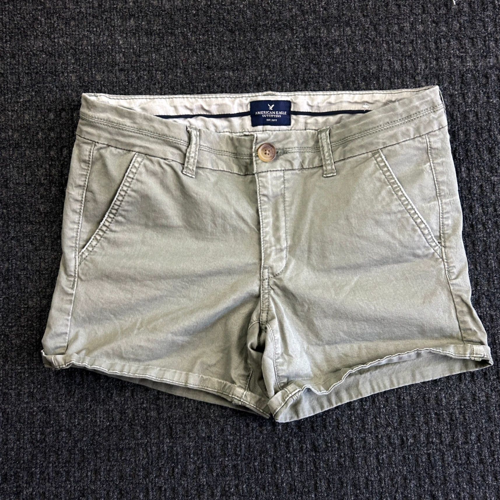 American Eagle Outfitters VINTAGE American Eagle Outfitters Chino Shorts 8 Green Low Rise 5-Pocket Design Zip Button Logo Casual Women US Retro Size 30" / US 8 / IT 44 - 2 Thumbnail