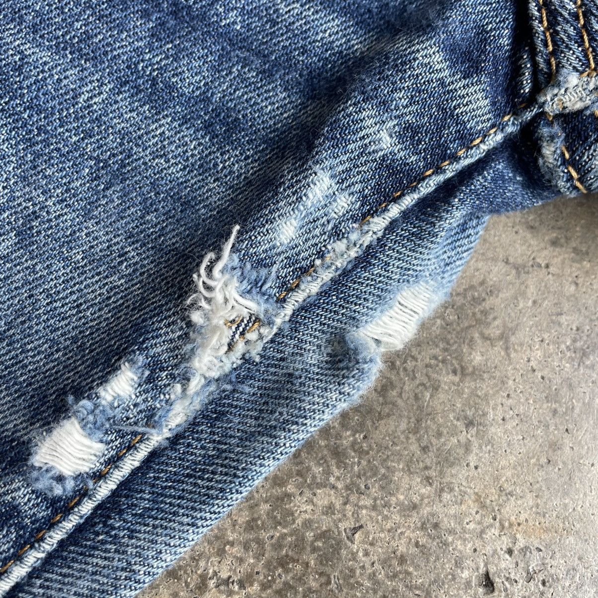 Levi's Vintage Clothing 🔥Vintage Levis 501 Stoned Washed Ripped Distress Denim Jeans Size US 33 - 9 Thumbnail