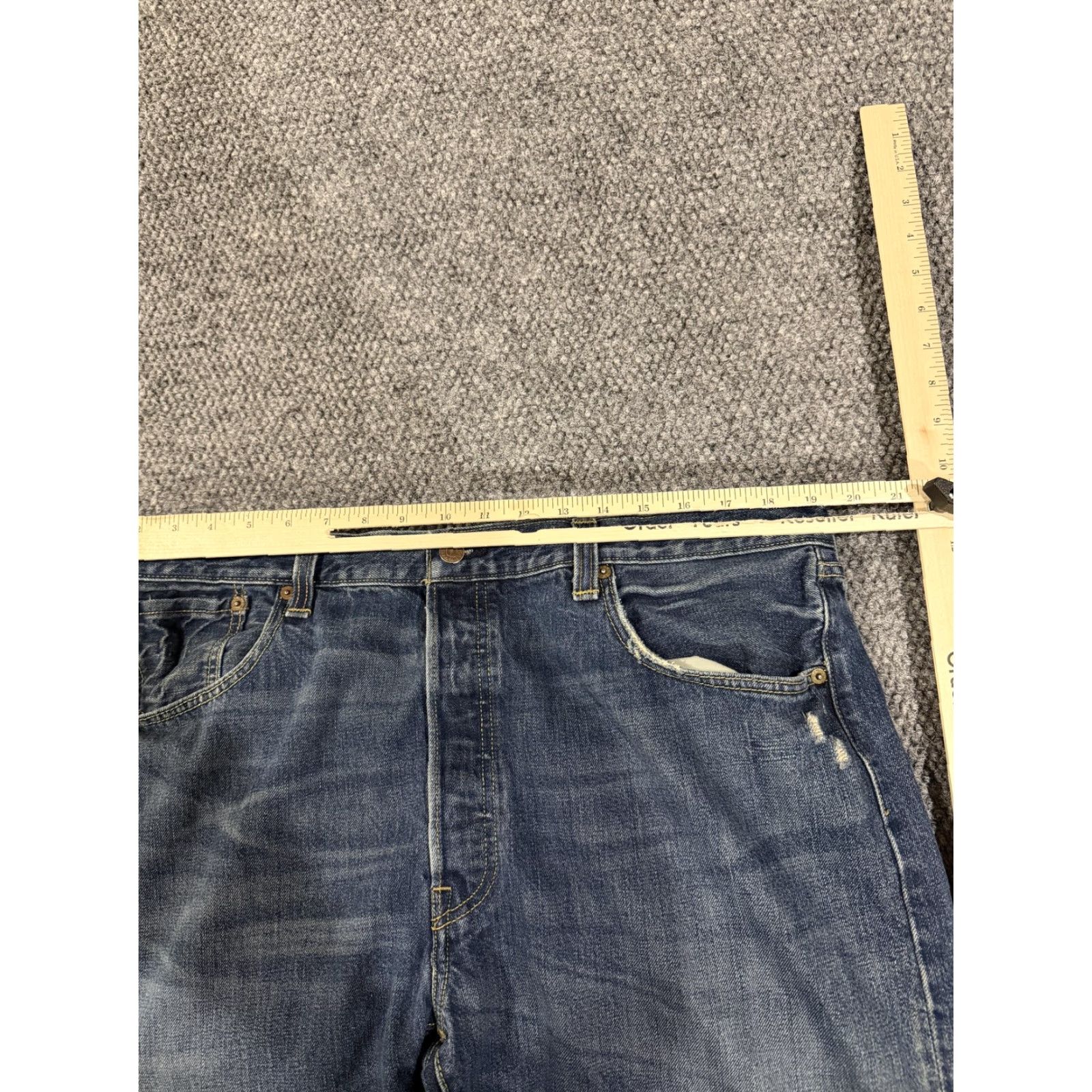 Levi's VINTAGE Levis 501 Jeans Mens 40x32 Blue Button Fly Straight Leg Denim Distressed Size US 40 / EU 56 - 4 Thumbnail