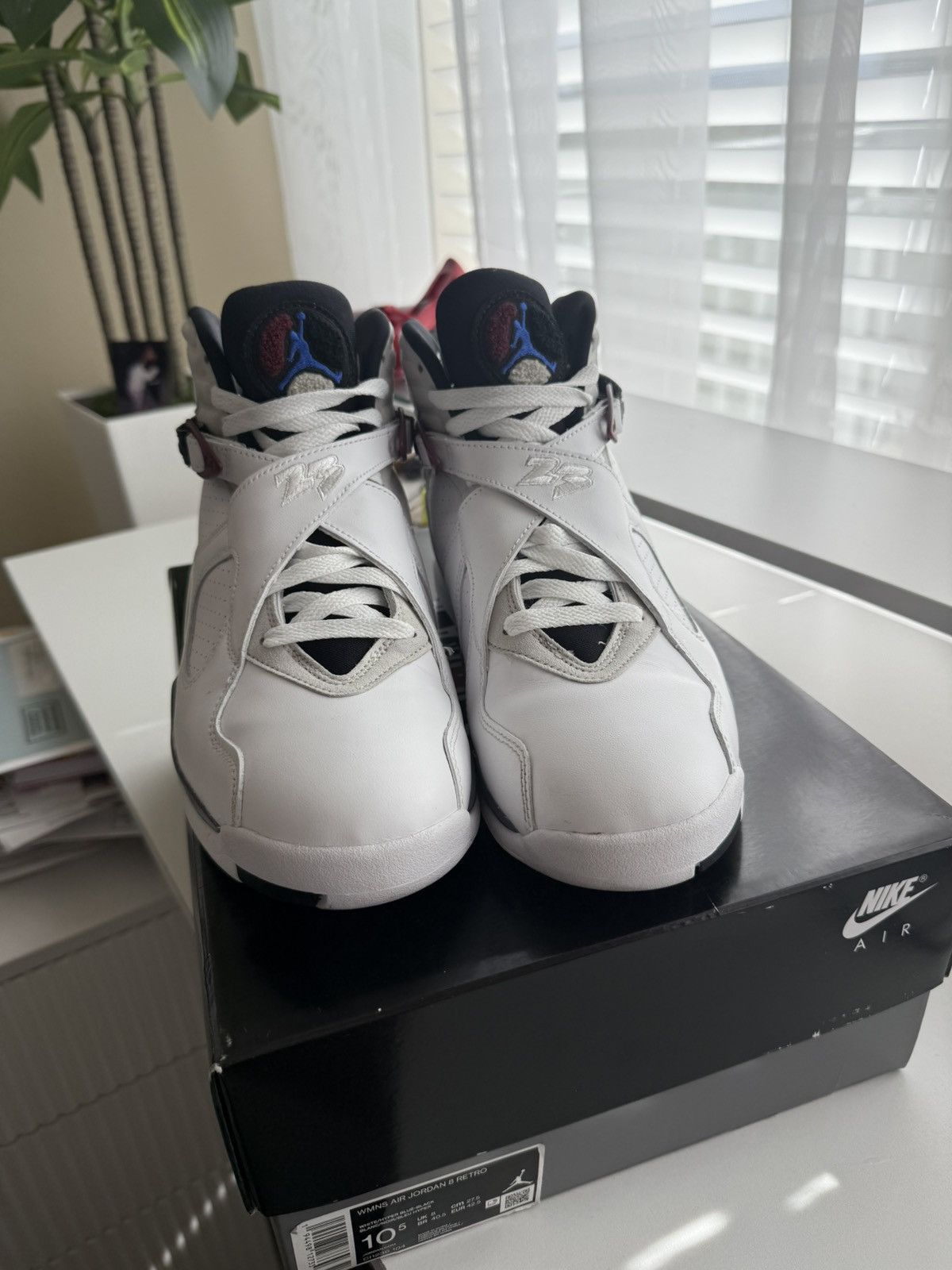 Jordan Brand Jordan 8 Burgundy Size US 9 / EU 42 - 2 Thumbnail