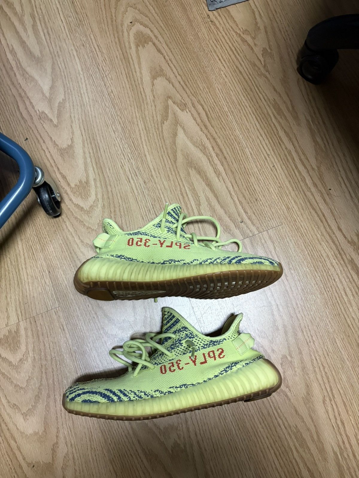 Adidas Adidas Yeezy Boost 350 V2 Size US 9.5 / EU 42-43 - 5 Thumbnail