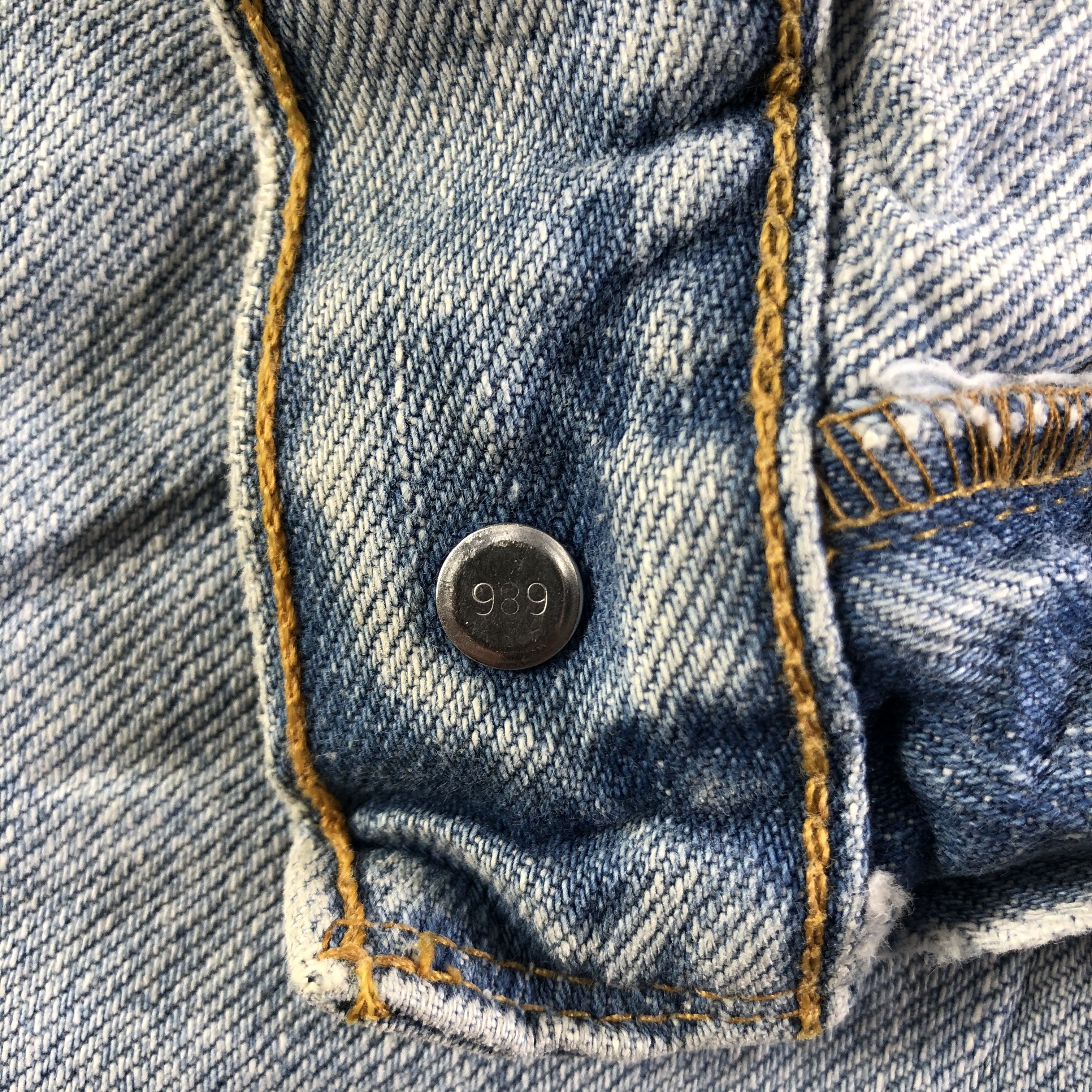 Levi's Vintage Levis 505 Jeans Ripped Denim KJ3090 Size US 33 - 8 Thumbnail