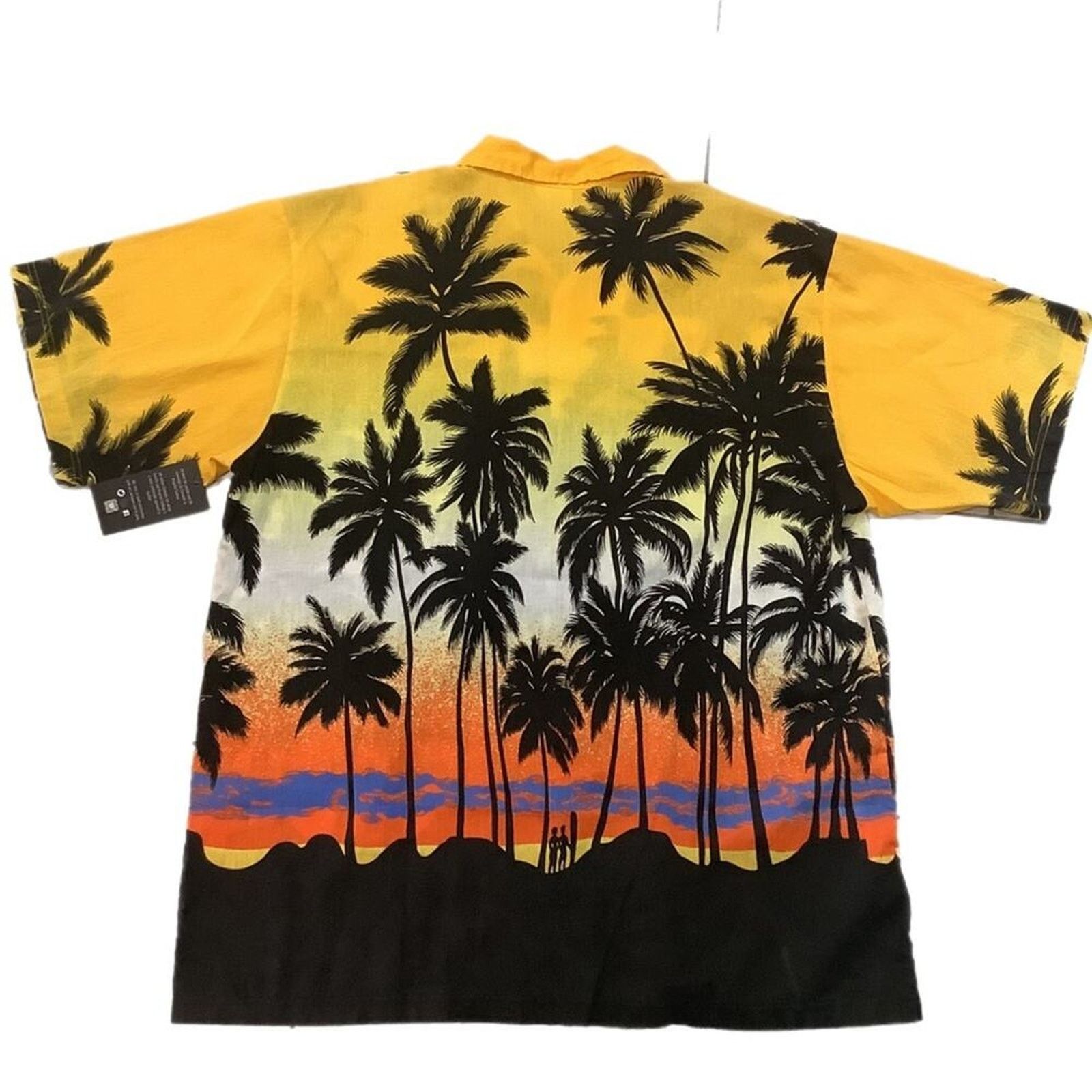 Vintage Vintage Bahamas Hawaiian Shirt Size US XXL / EU 58 / 5 - 2 Thumbnail