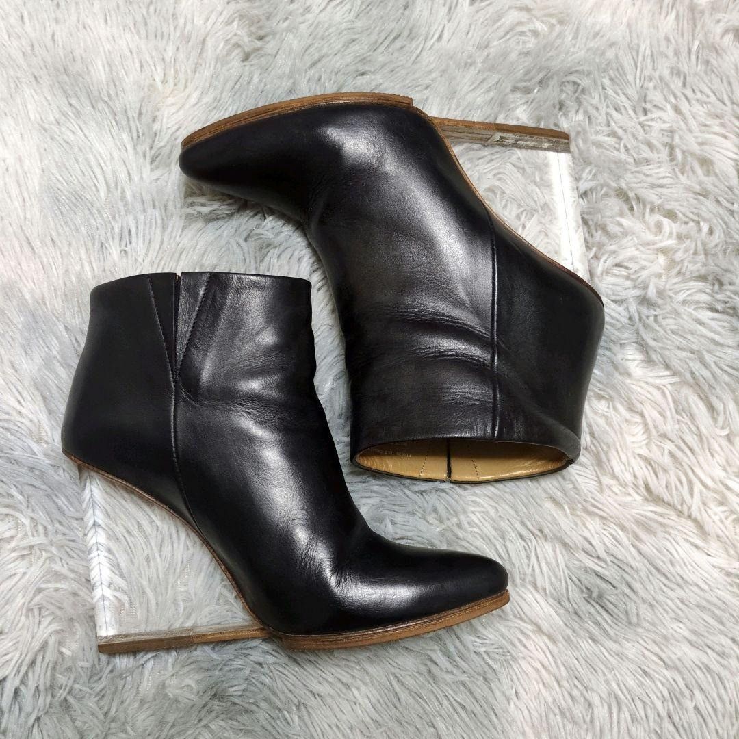 H&M × Maison Margiela H&M x Maison Martin Margiela Clear Heel Short Boots US 7 Size US 7 / IT 37 - 5 Thumbnail