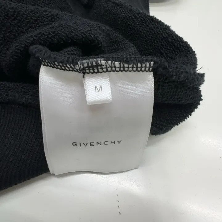 Givenchy Givenchy Givenchy Short Sleeve Logo TShirt for Men -2507 Size US M / EU 48-50 / 2 - 3 Thumbnail