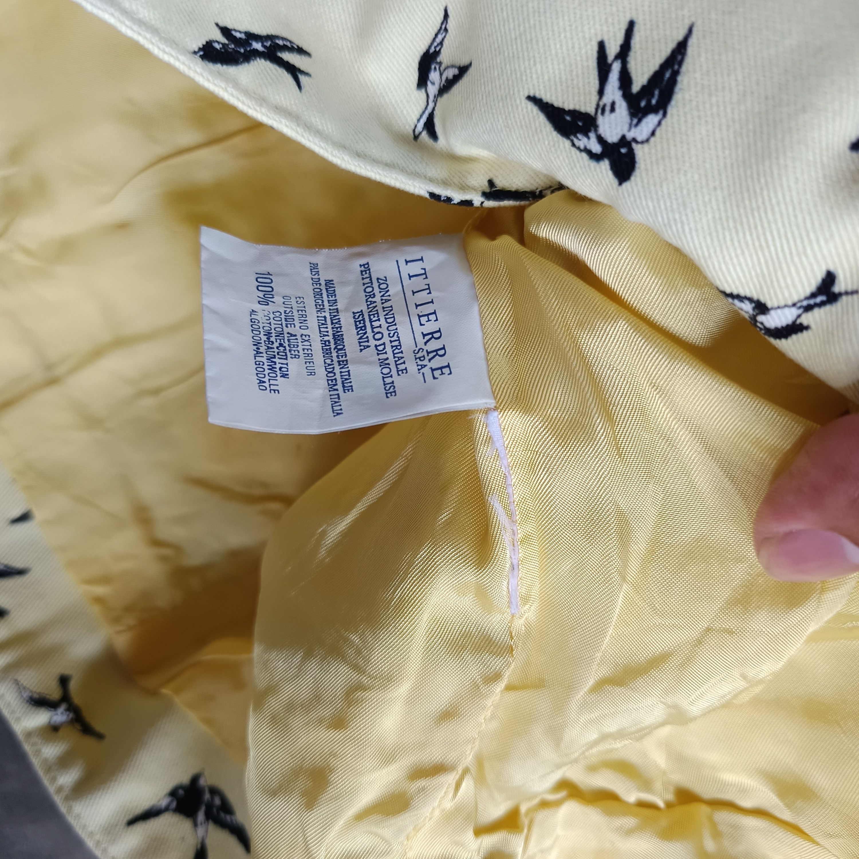 Versace Vintage Gianni Versace Swallow Print Vest Size US M / EU 48-50 / 2 - 4 Thumbnail