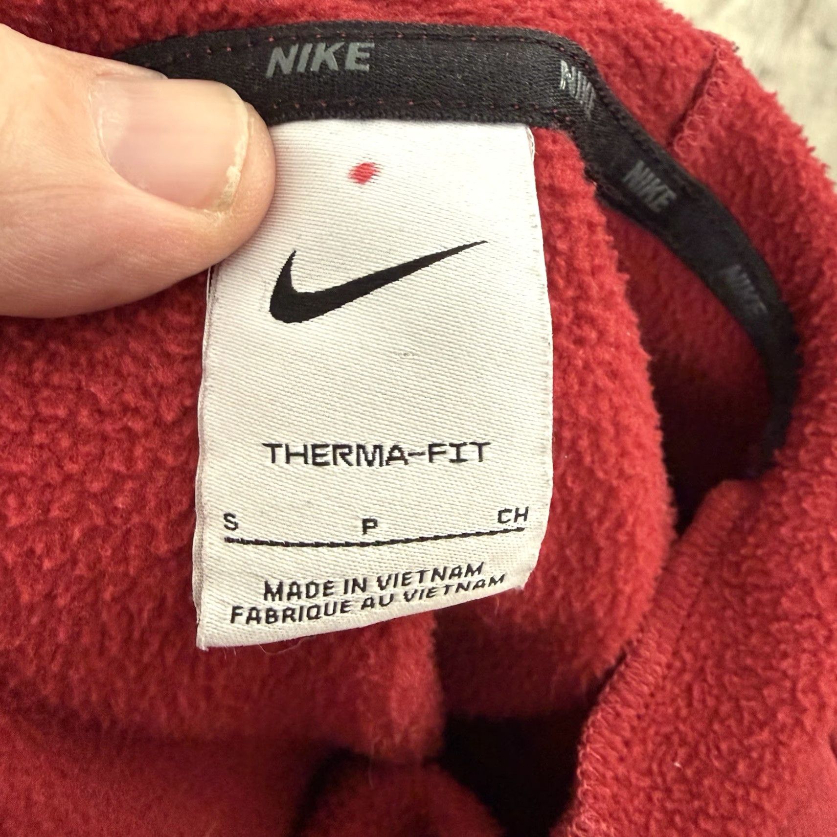 Nike Nike Therma-Fit Hoodie Mens Small Pullover Training DD1762-690 Kangaroo Pockets Red 100% polyester Sports Winter Clothing Mens Nike Therma-Fit Hoodie Size US S / EU 44-46 / 1 - 2 Thumbnail
