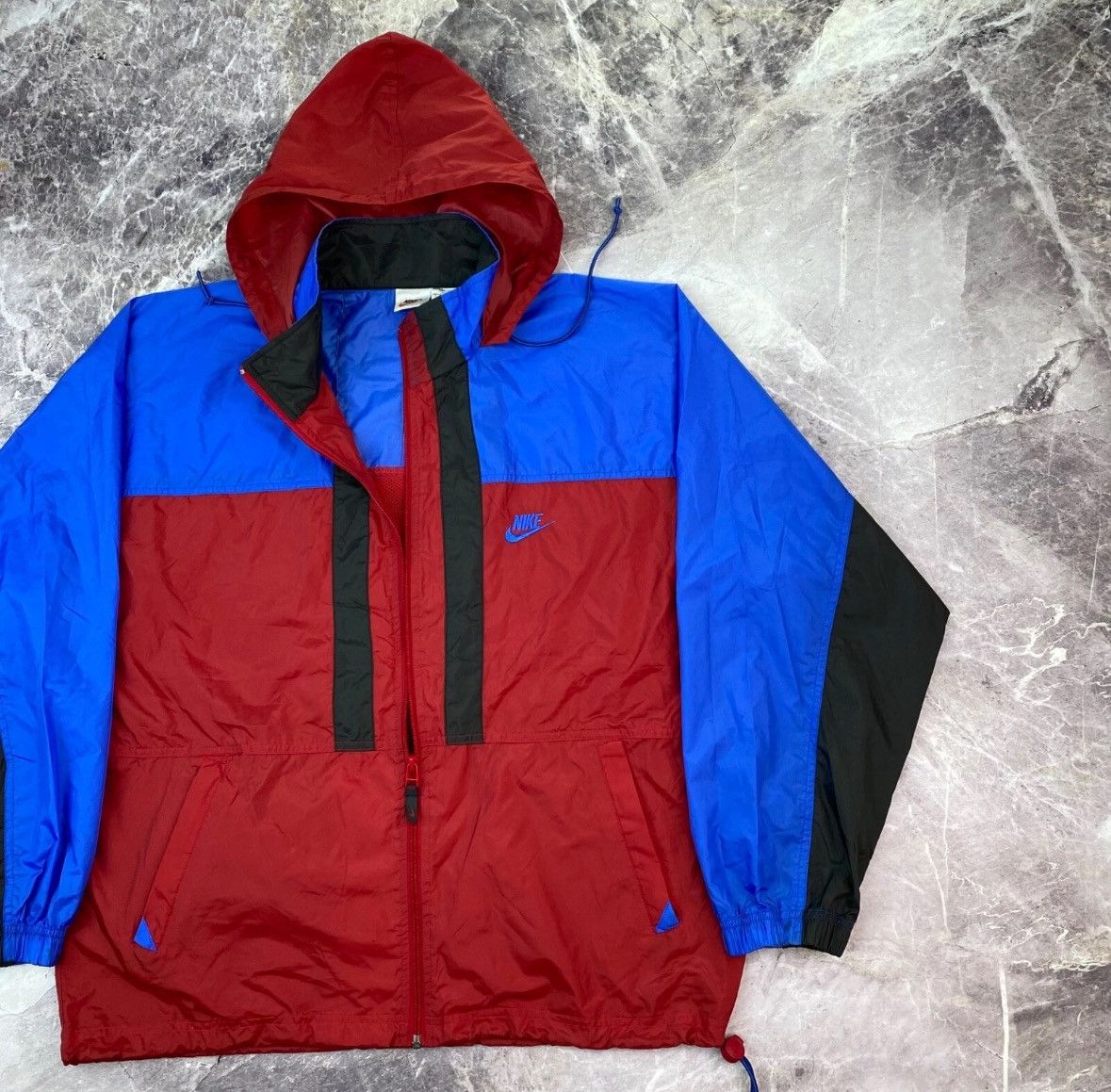 Nike Vintage Nike Windbreaker Lightweight Spring Jacket Red Size US M / EU 48-50 / 2 - 10 Thumbnail