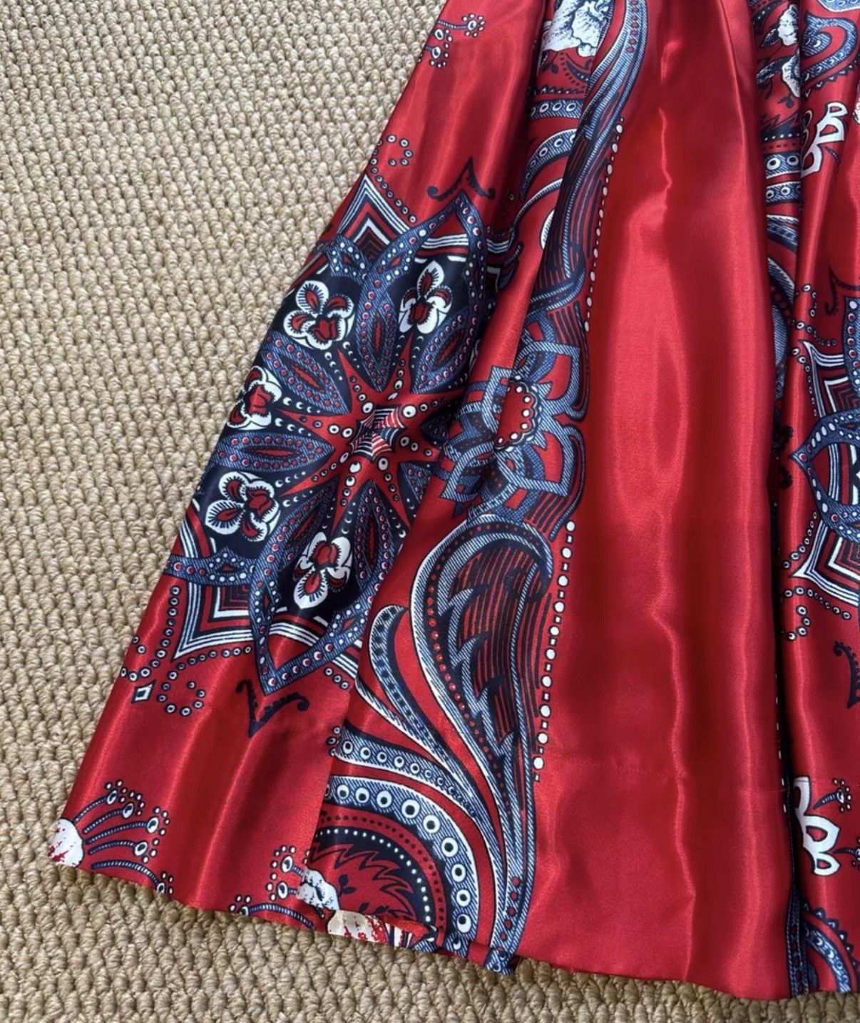 Comme des Garcons COMME des GARÇONS TAO Red Base Paisley Satin Skirt K23 Size 25" / US 0 / IT 36 - 7 Thumbnail