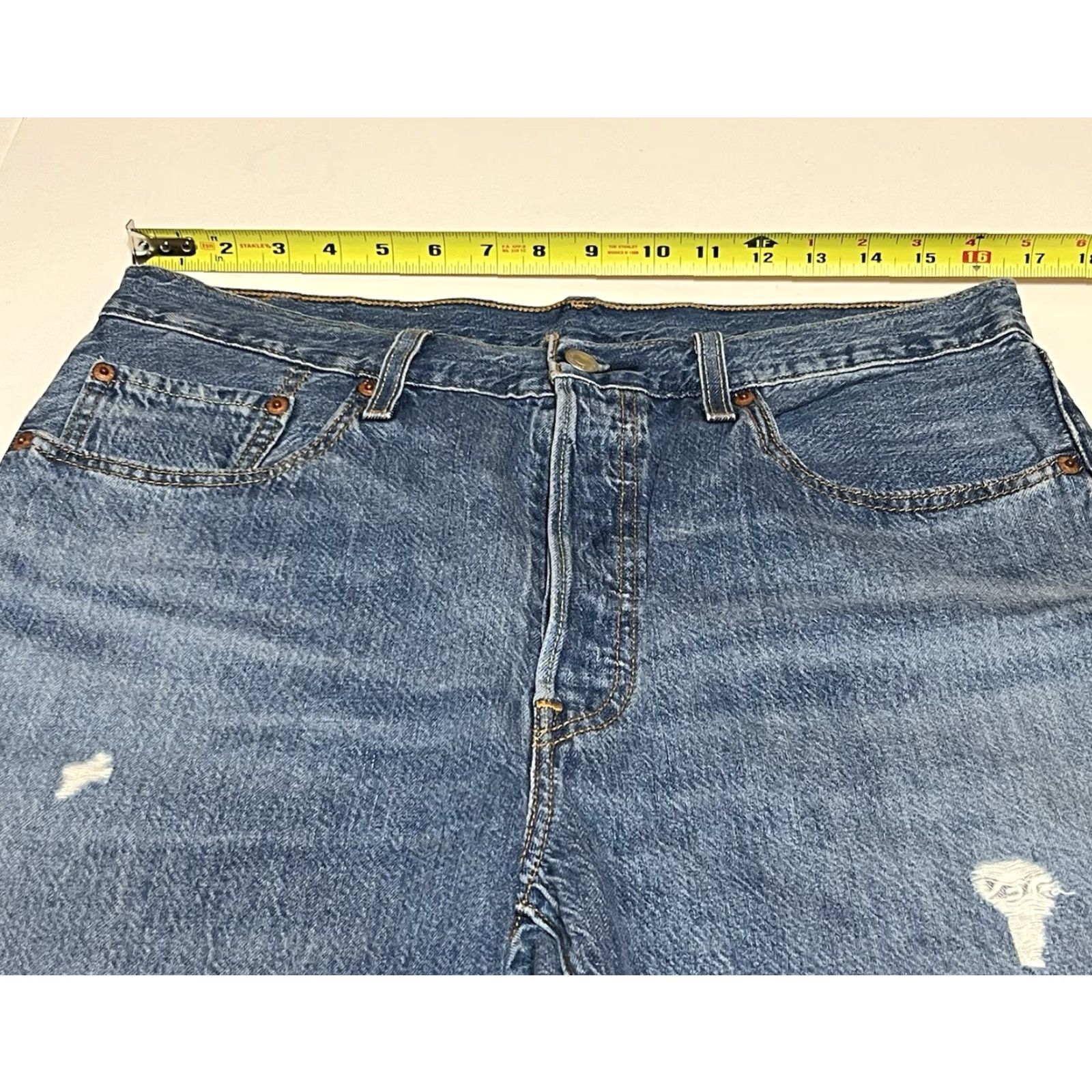 Vintage Levis 501 Jeans Womens 33x32 Button Fly Straight Distressed Denim Size 24" / US 00 / IT 34 - 3 Thumbnail
