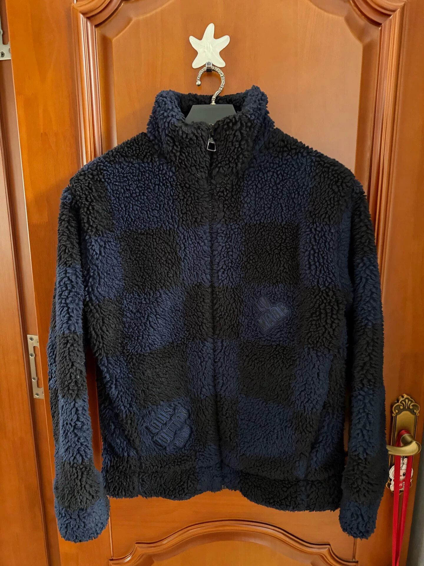 Louis Vuitton louis vuitton checkered fleece jacket size m Size US M / EU 48-50 / 2 - 1 Thumbnail
