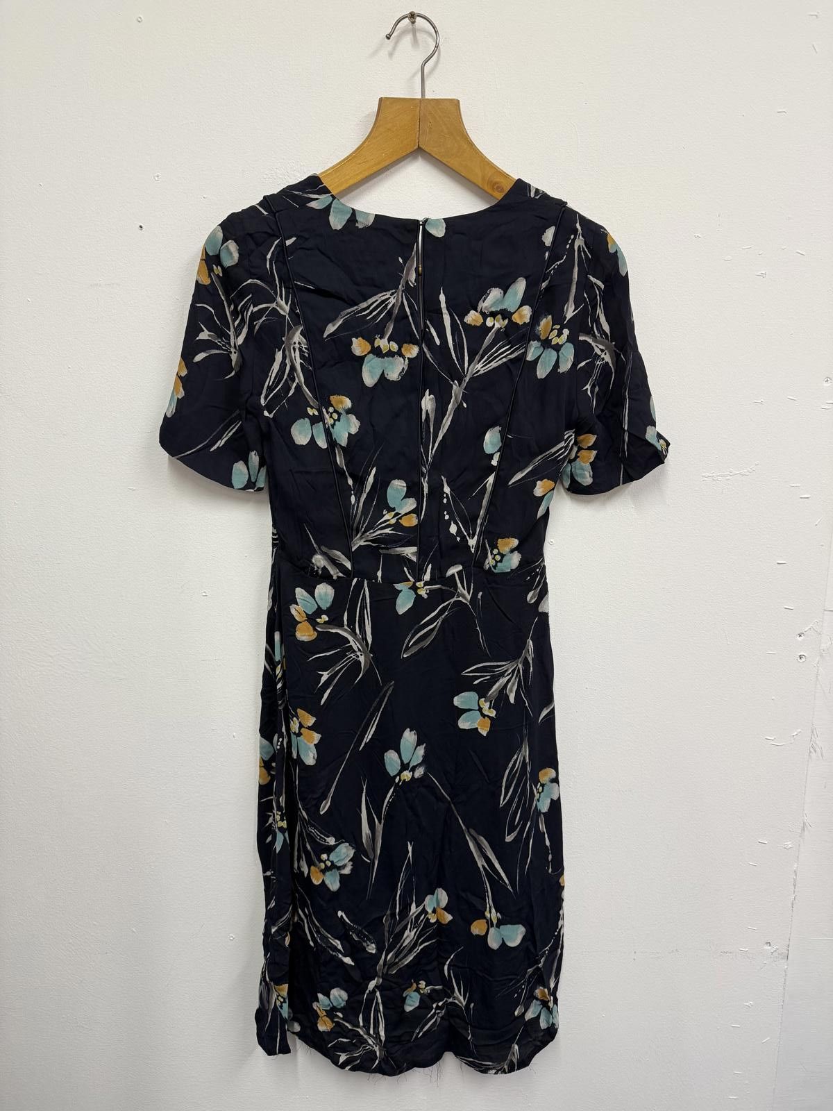 Jigsaw Jigsaw Black Floral Midi Dress with Puff Sleeves Size XS / US 0-2 / IT 36-38 - 2 Thumbnail