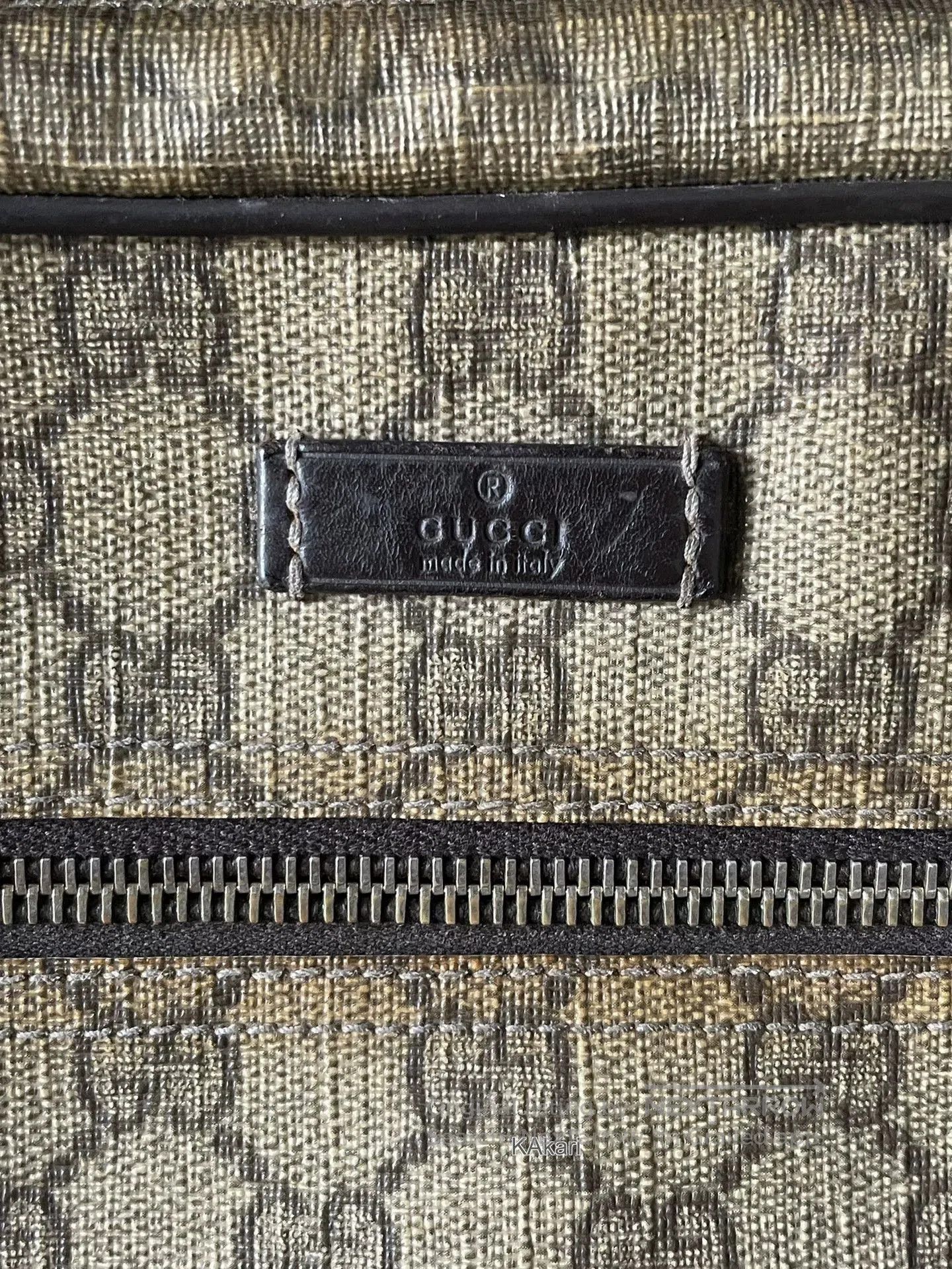 Gucci Beige Patterned Crossbody Bag. Size ONE SIZE - 3 Thumbnail