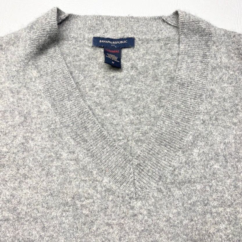 Banana Republic Banana Republic 100% Cashmere Women's Medium Gray Sweater V Neck Preppy School Size M / US 6-8 / IT 42-44 - 5 Thumbnail