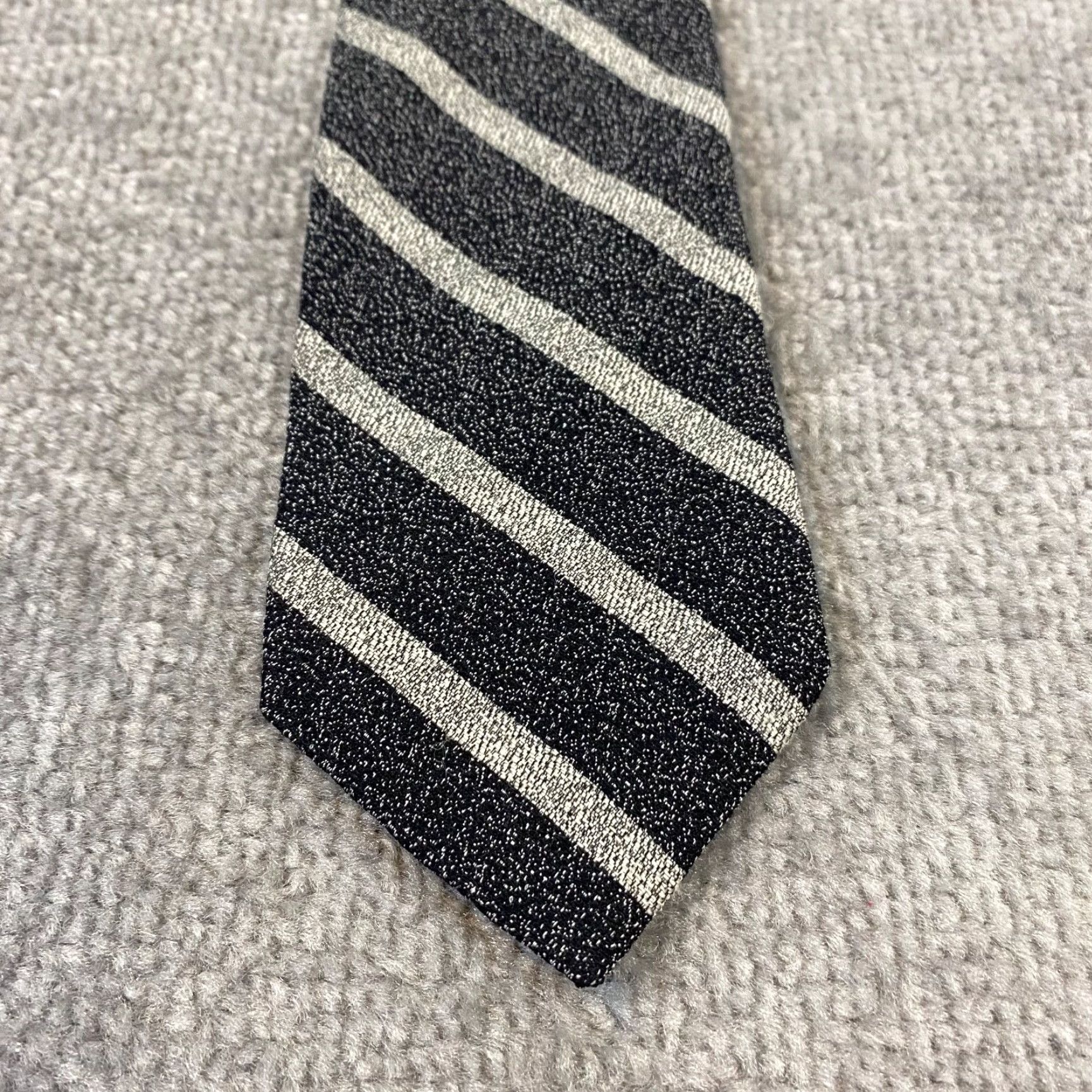 Brooks Brothers BROOKS BROTHERS Neck Tie Mens 3" Wide Wool Silk Blend USA Gray Diagonal Striped Size ONE SIZE - 3 Thumbnail