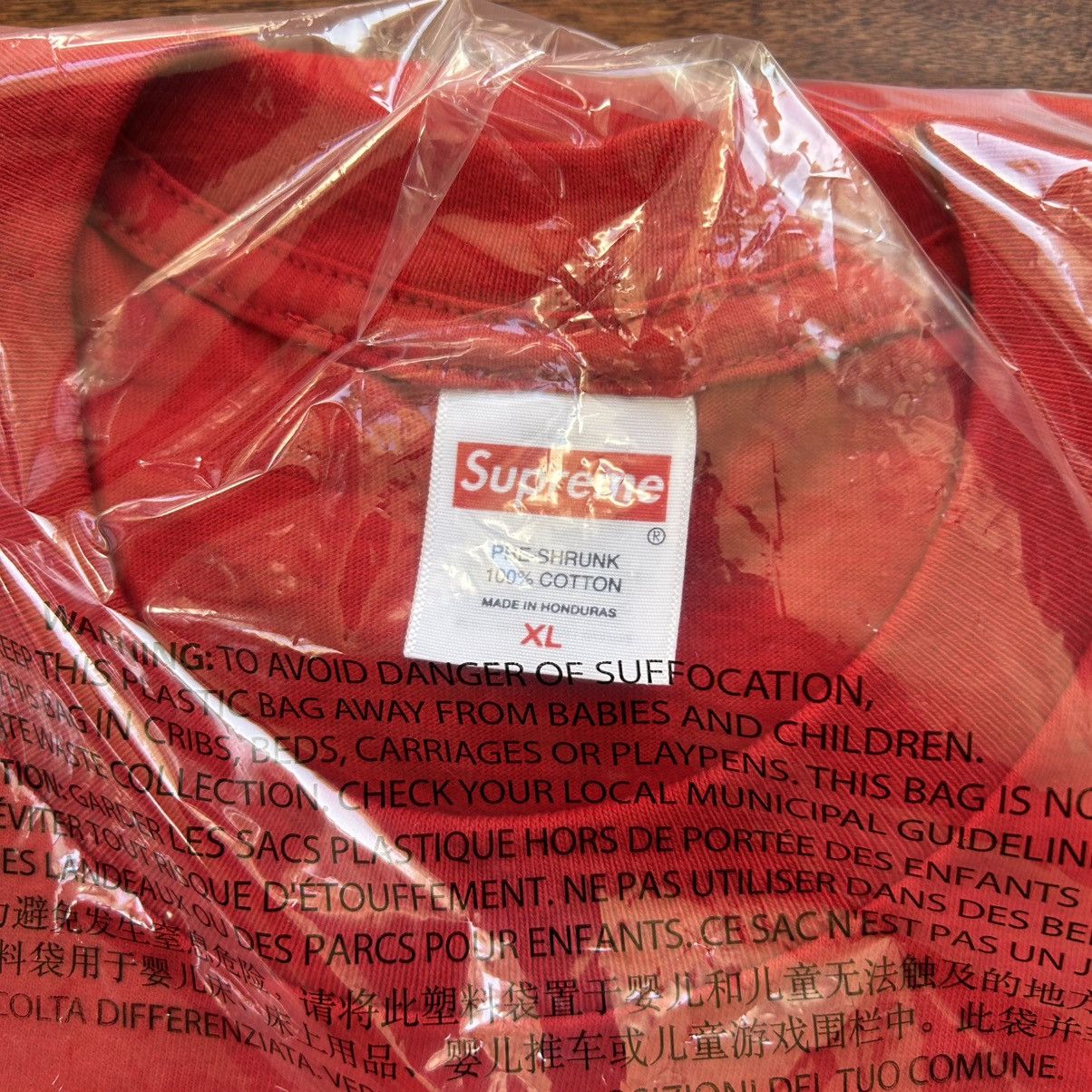Supreme Supreme Crest Tes Size US XL / EU 56 / 4 - 2 Thumbnail