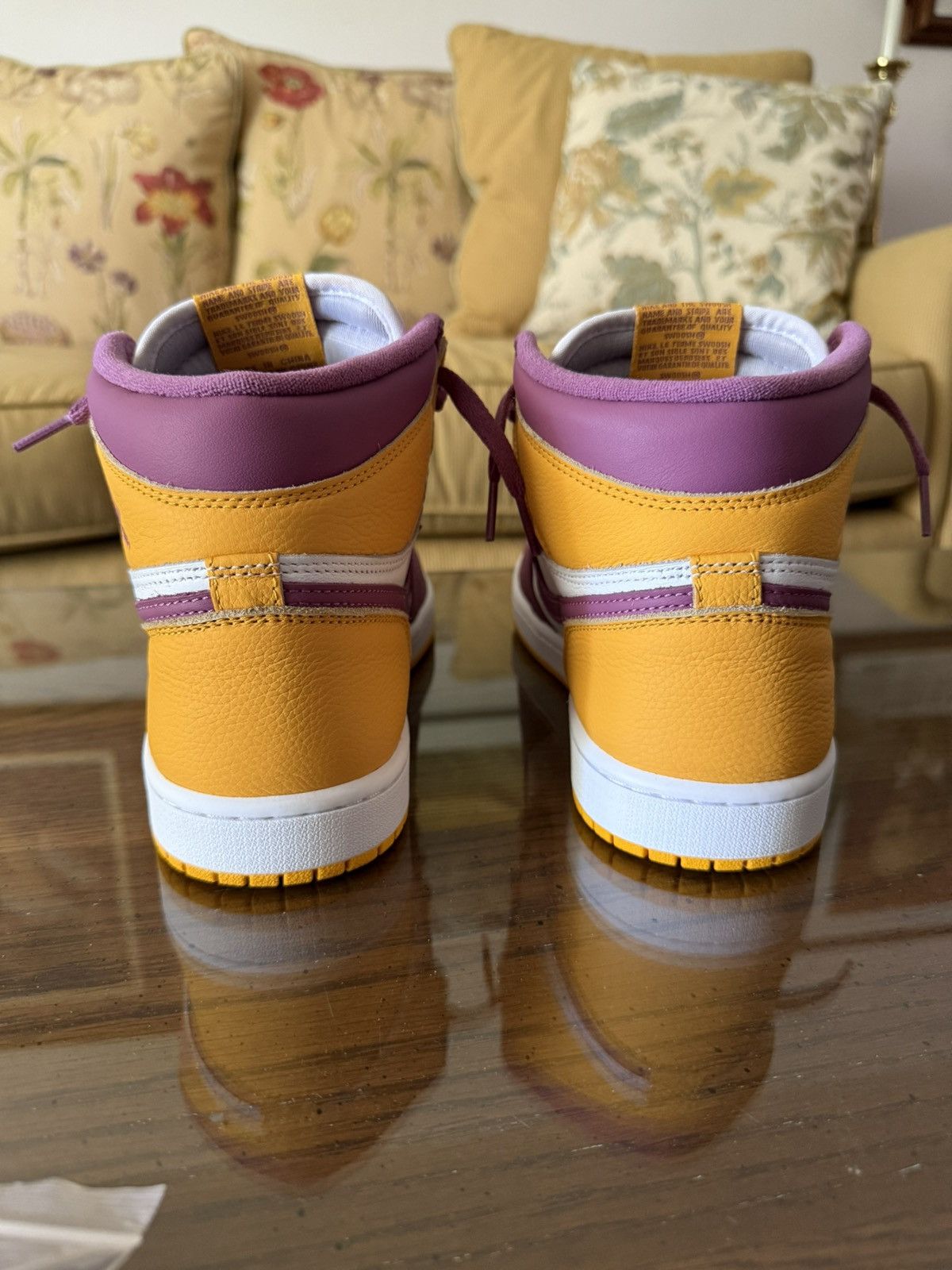 Jordan Brand Jordan 1 high “brotherhood” mauve/ yellow mens 8.5 sneakers Size US 8.5 / EU 41-42 - 4 Thumbnail